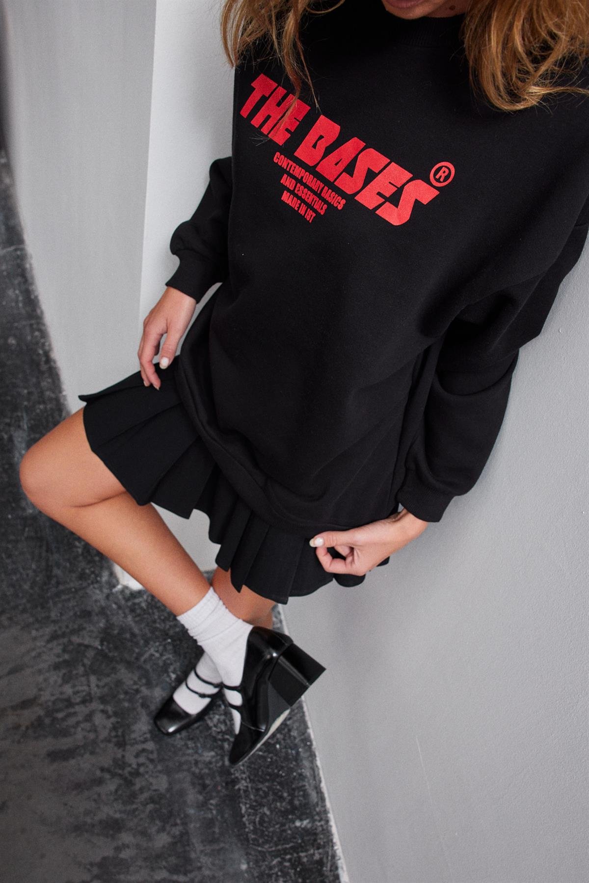 Siyah Kırmızı Baskılı Bisiklet Yaka Içi Polarlı Oversize Sweatshirt