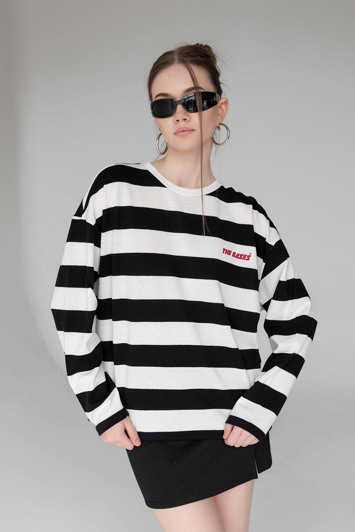Uzun Kol Oversize Siyah Kalın Çizgili BASKILI T-Shirt