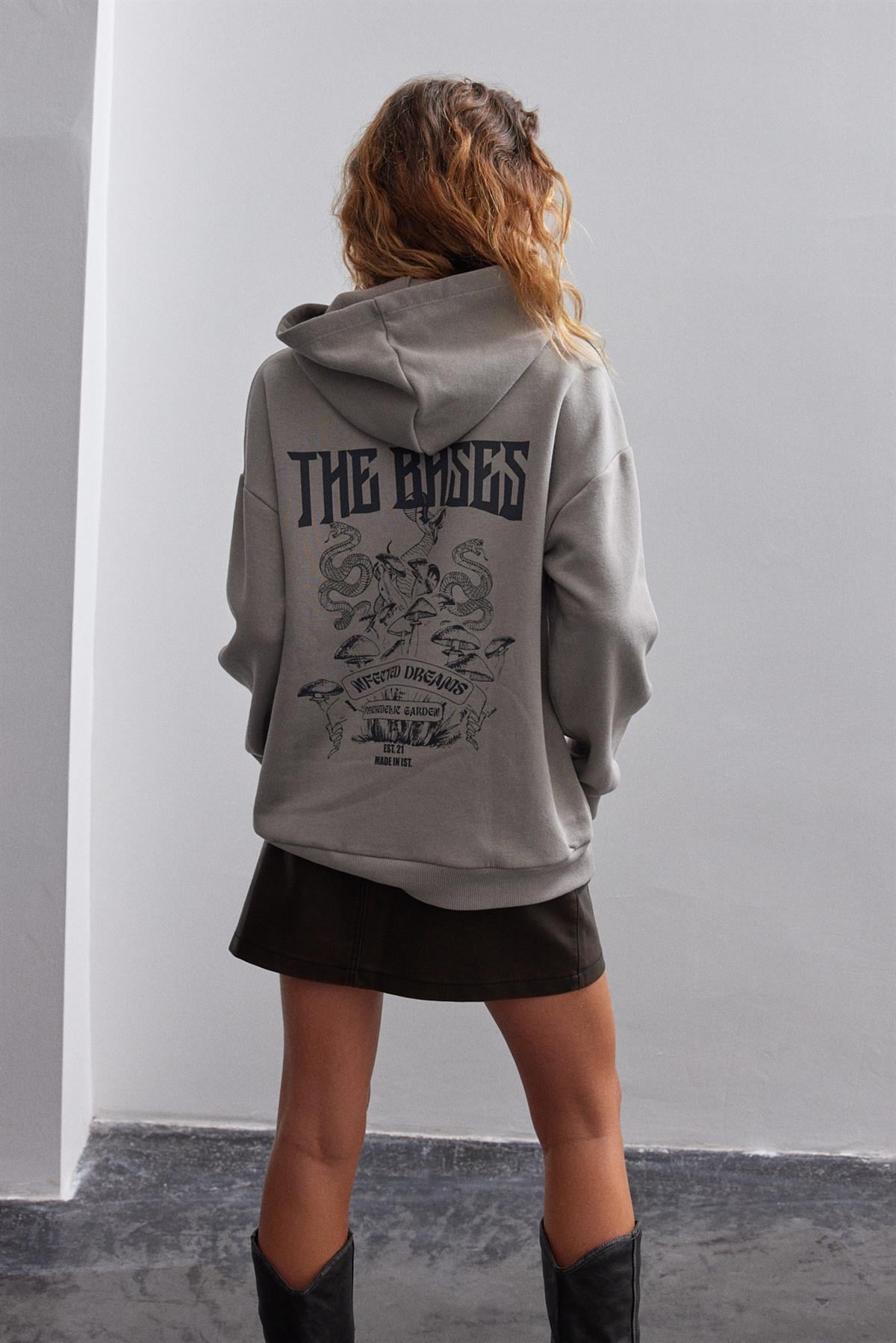 Vizon Sırtı Baskılı Oversize Kapüşonlu Içi Polarli Sweatshirt