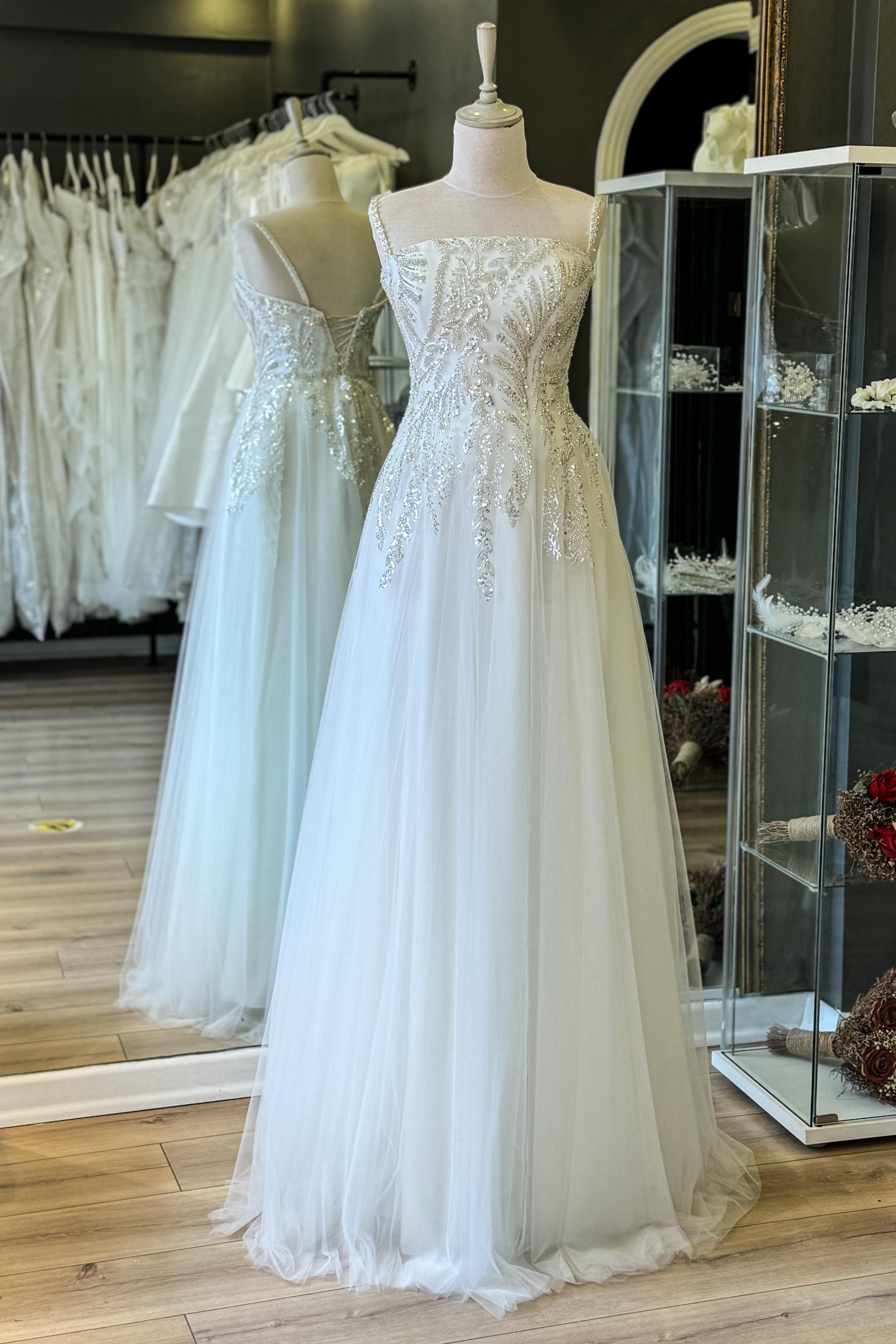Beyaz Düz Yaka Yaprak Desen Maxi Boy Abiye ve Nikah Elbisesi
