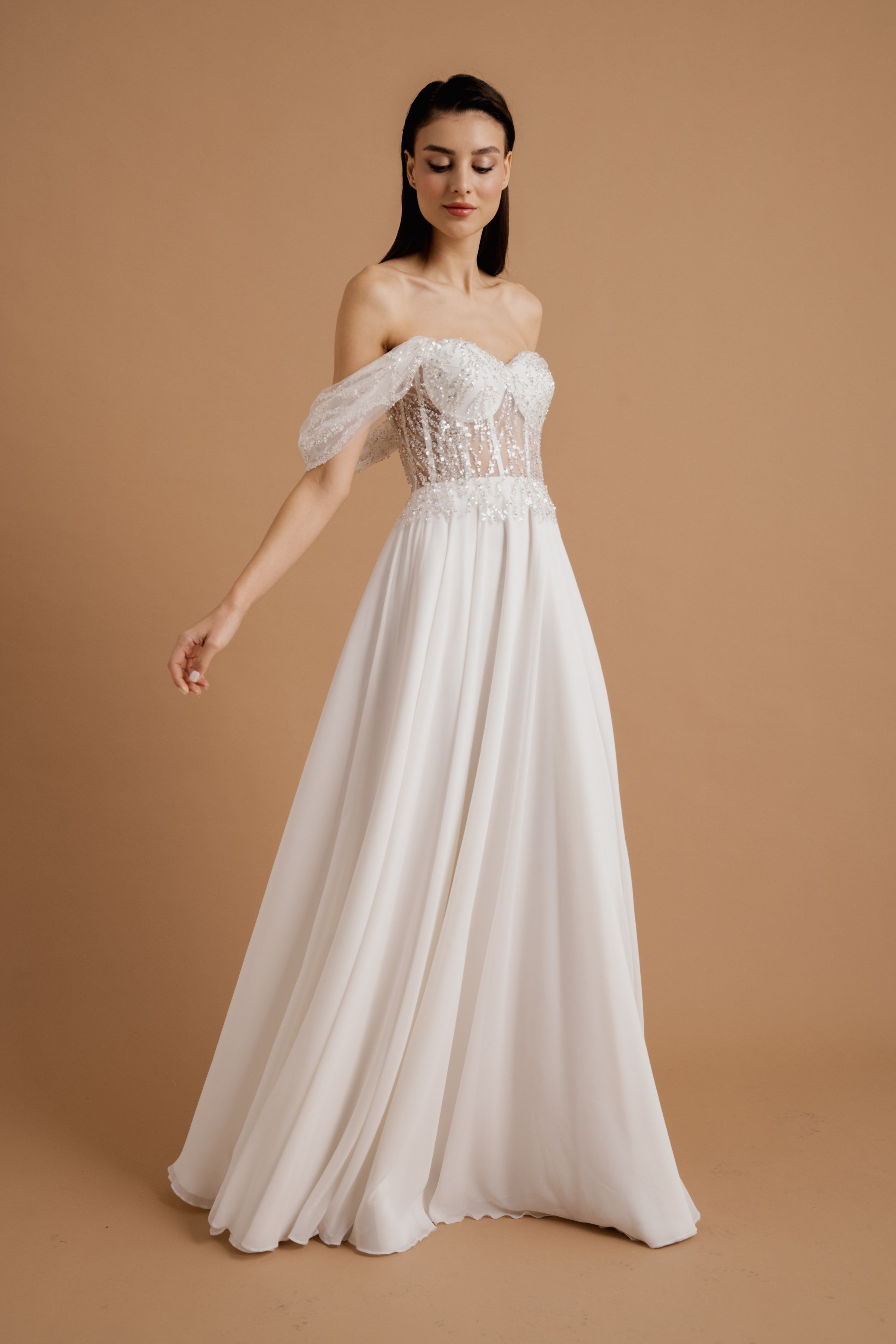 Beyaz Pullu Dantel Detaylı Şifon Abiye ve Nikah Elbisesi
