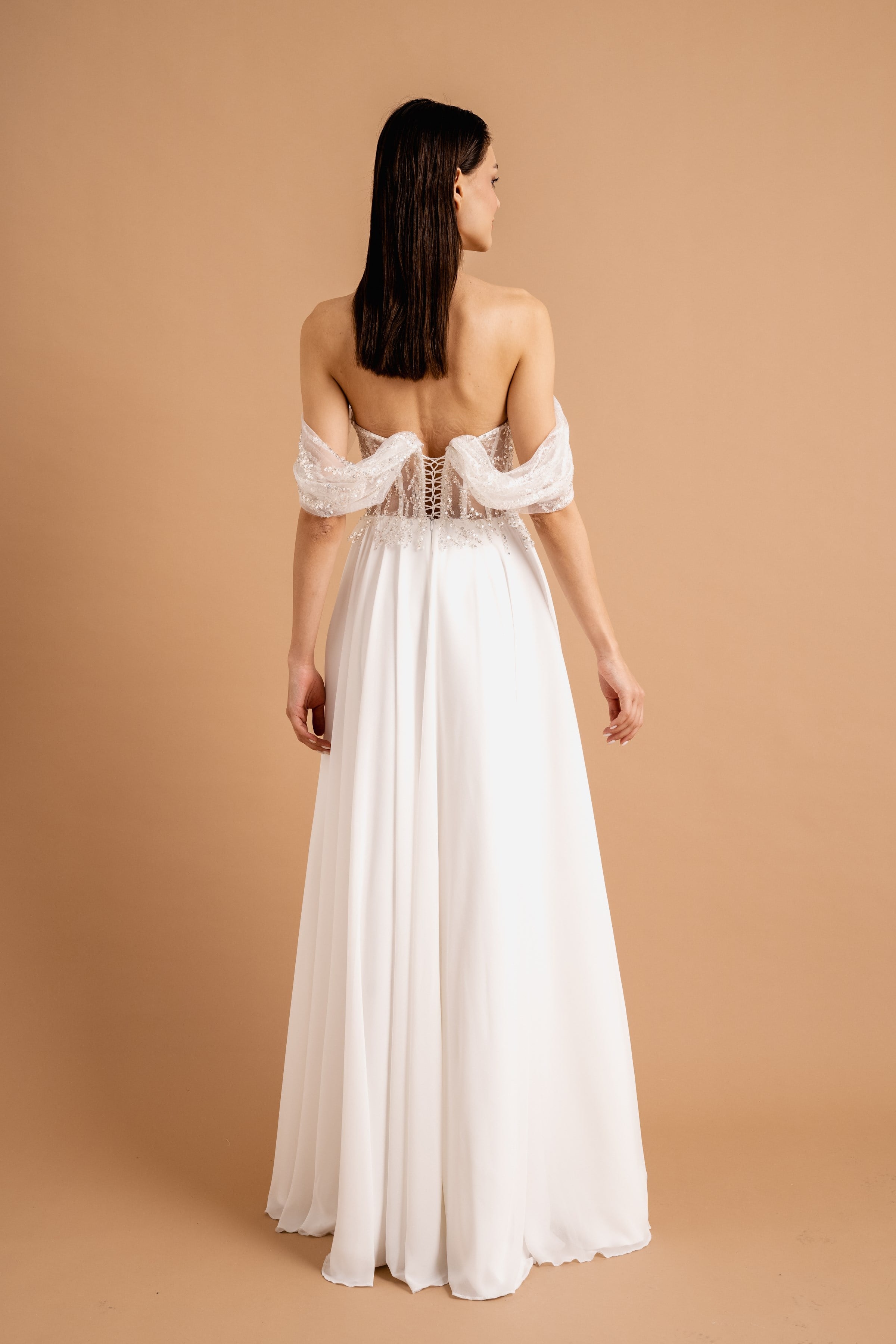 Beyaz Pullu Dantel Detaylı Şifon Abiye ve Nikah Elbisesi