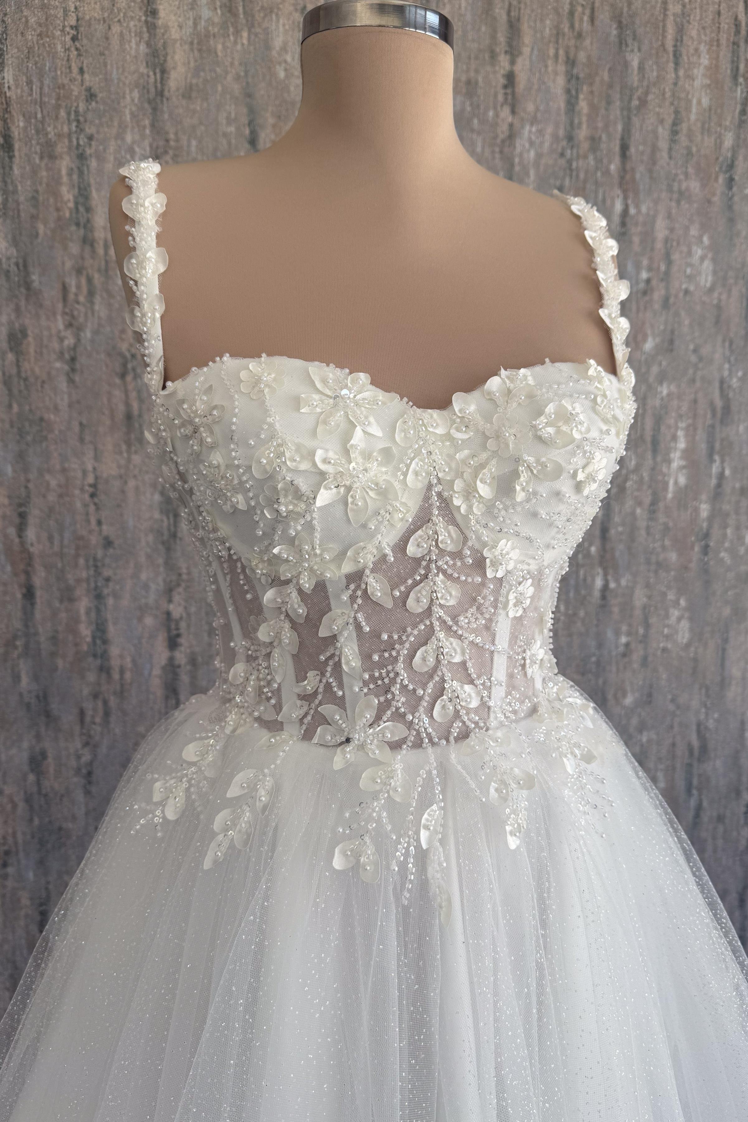 Beyaz Simli Üç Boyutlu Yaprak Desen Mini Parti ve Nikah Elbisesi