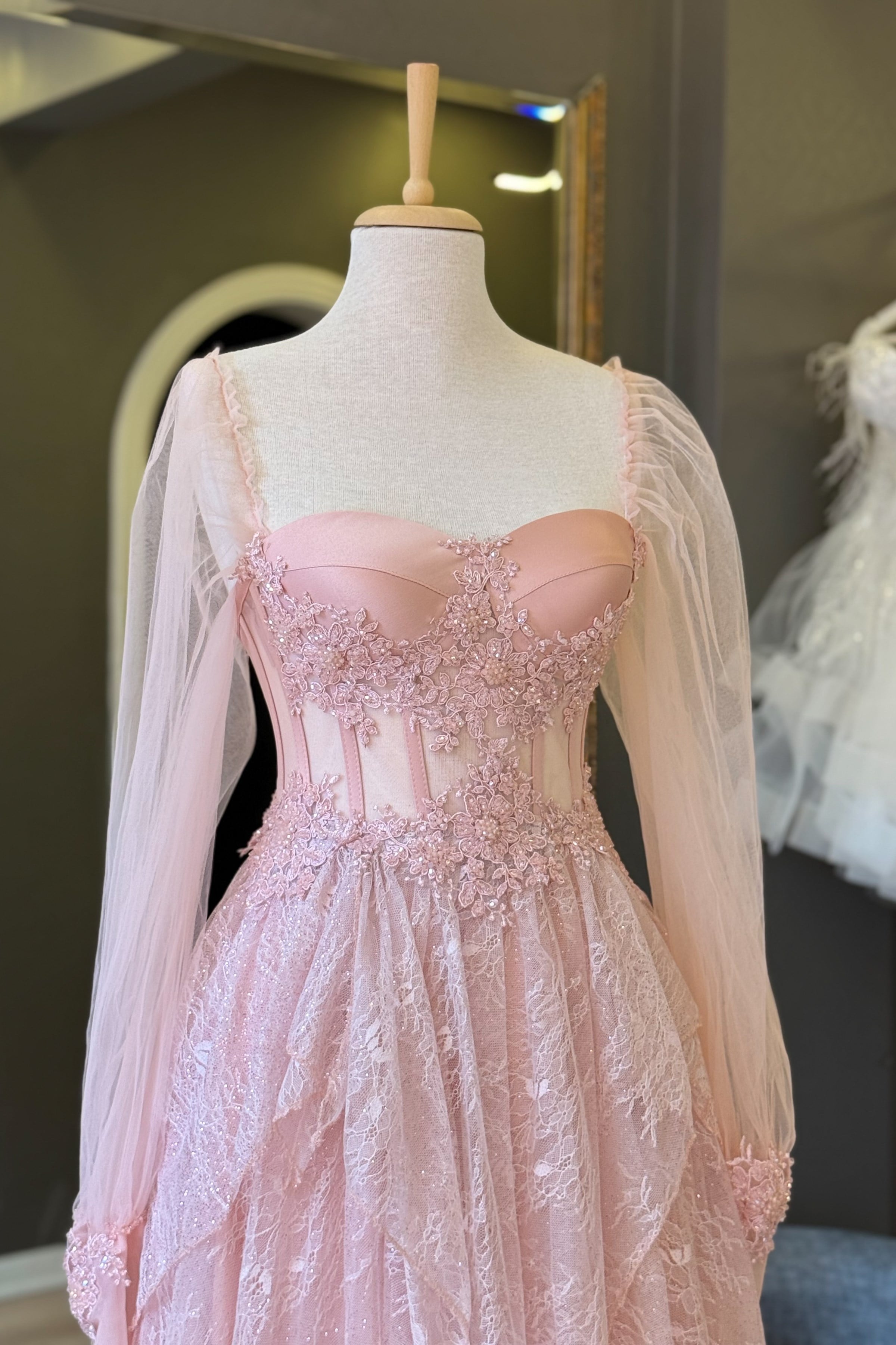 Pudra Simli Lez Dantel Etekli ve İşlemeli Dantel Detaylı Abiye ve Nikah Elbisesi