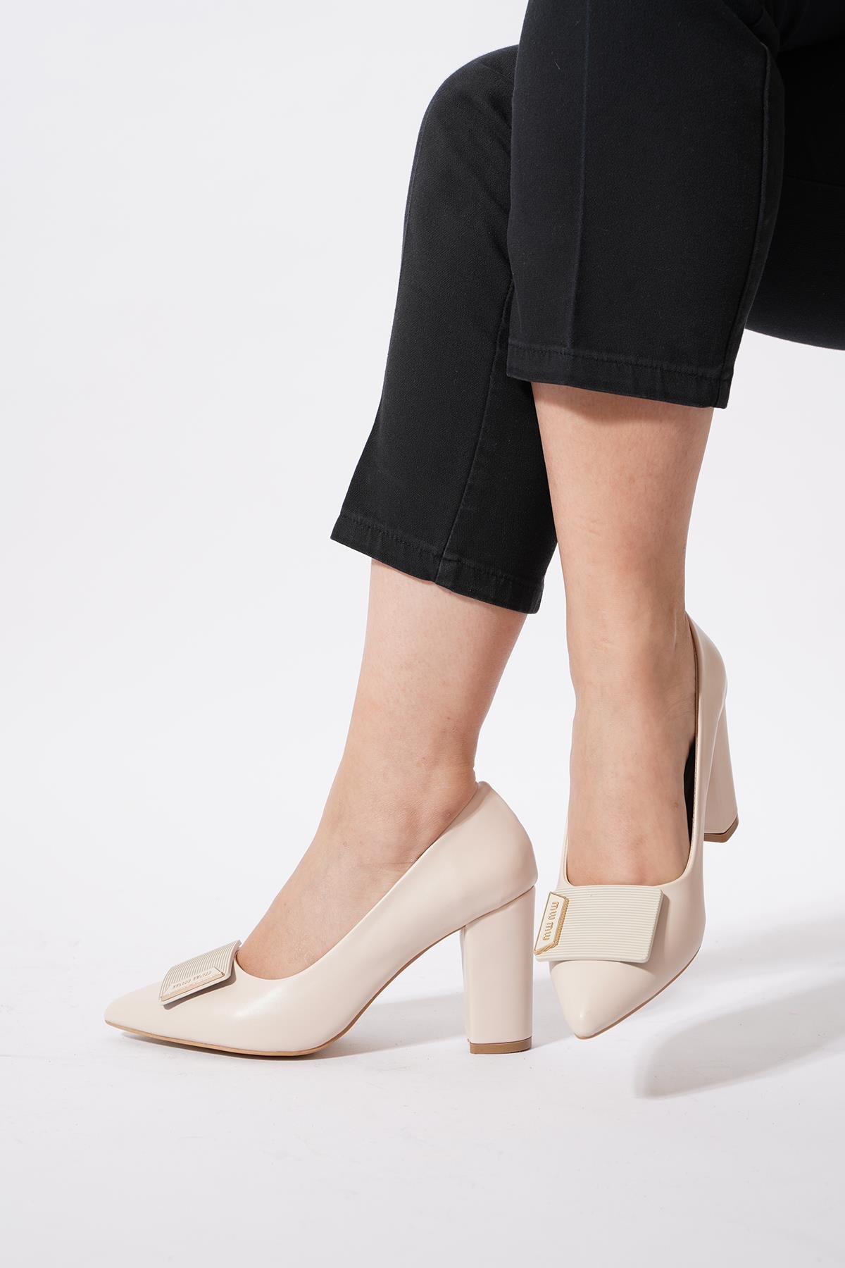 Baterte Mw Yüksek Tokalı Kadın Ayakkabı Bej Cilt