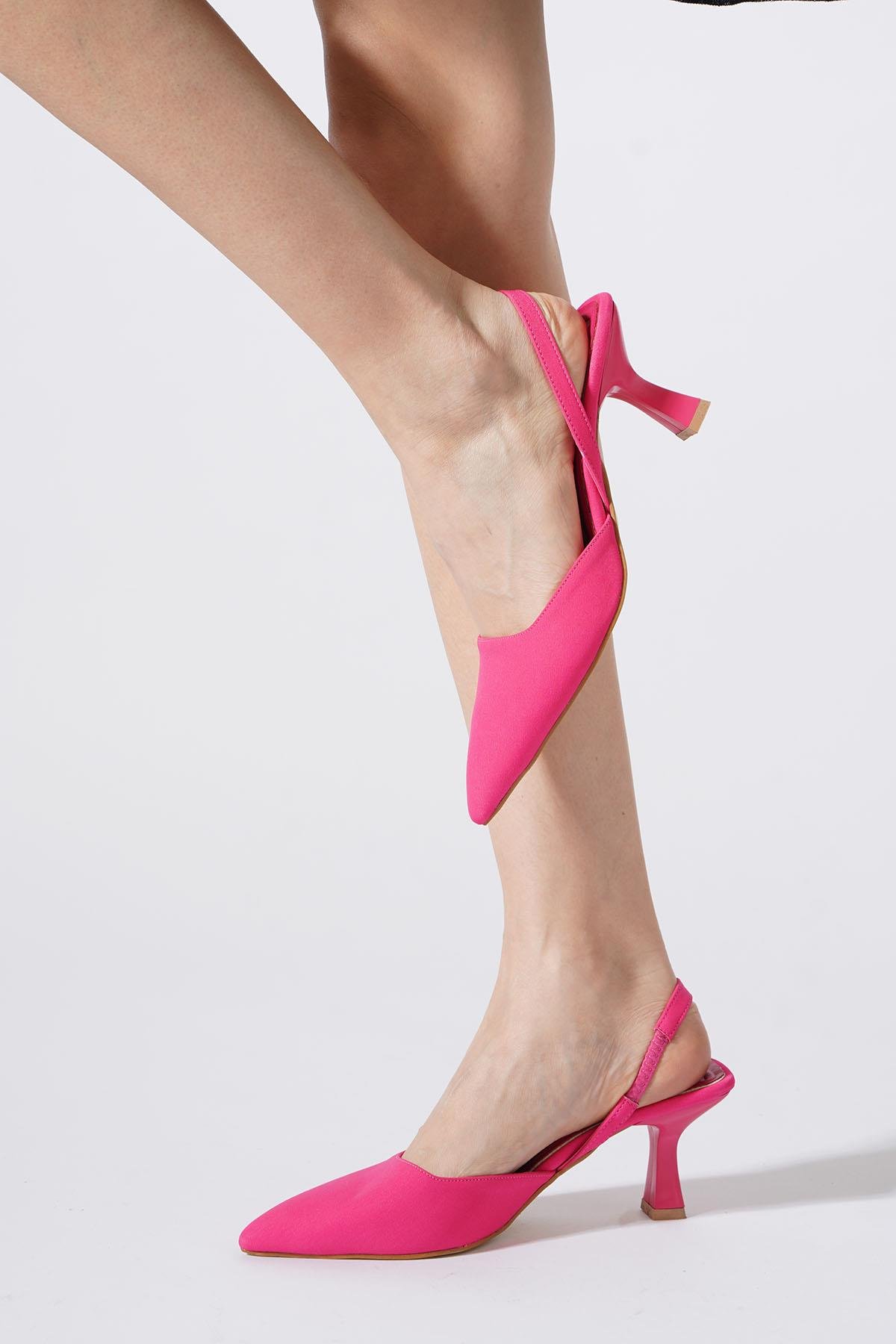 Beraf Arka Açık Sivri Lastikli Kadın Ayakkabı Fusha Zara