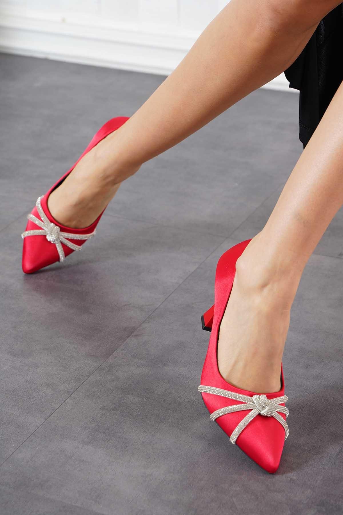 Caly Ağ Örgülü Topuklu Kadın Ayakkabı Kırmızı Saten