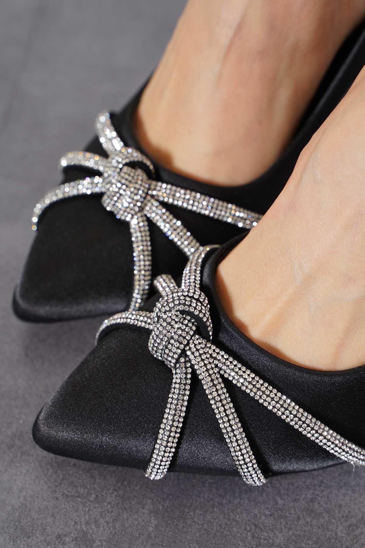 Caly Ağ Örgülü Topuklu Kadın Ayakkabı Siyah Saten