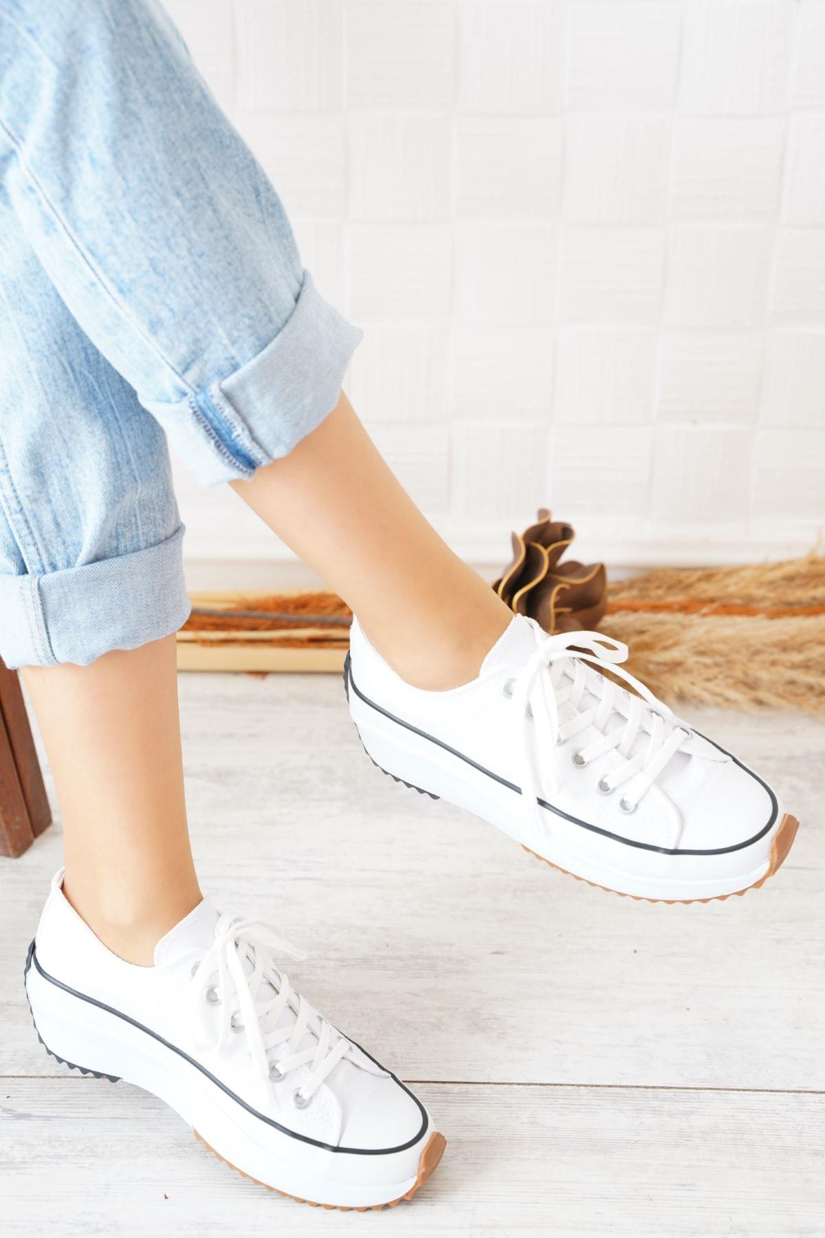 Converse Bilek Kısa Kadın Spor Ayakkabı Beyaz