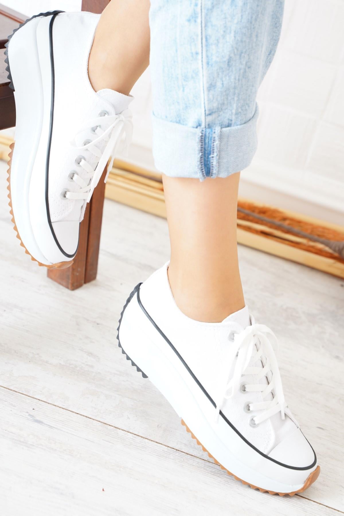 Converse Bilek Kısa Kadın Spor Ayakkabı Beyaz