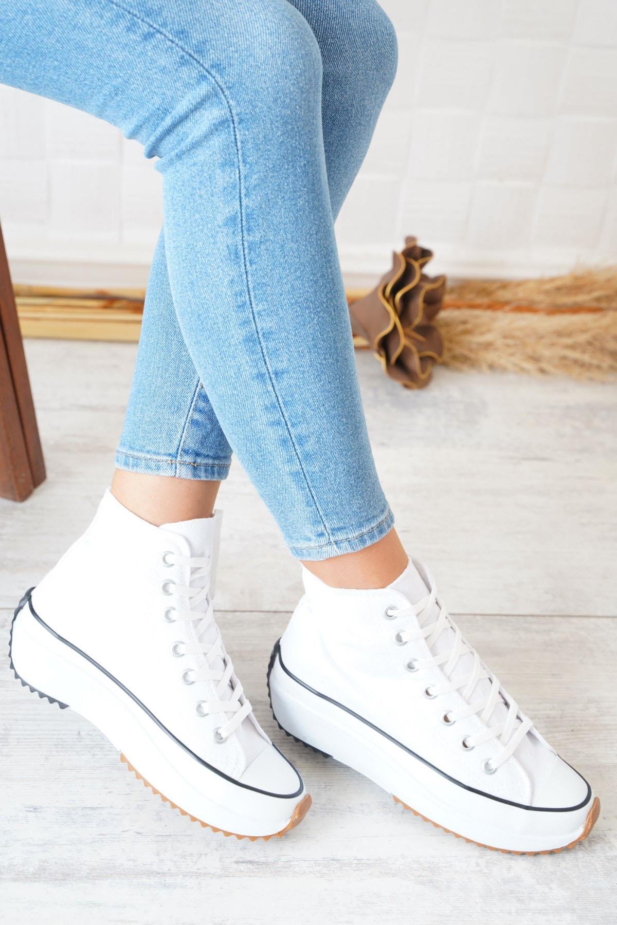 Converse Uzun Kadın Spor Ayakkabı Beyaz