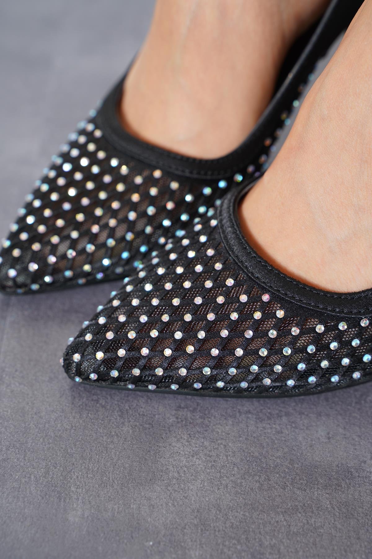 Dakra Ön File Taşlı Kadın Topuklu Ayakkabı Siyah Saten