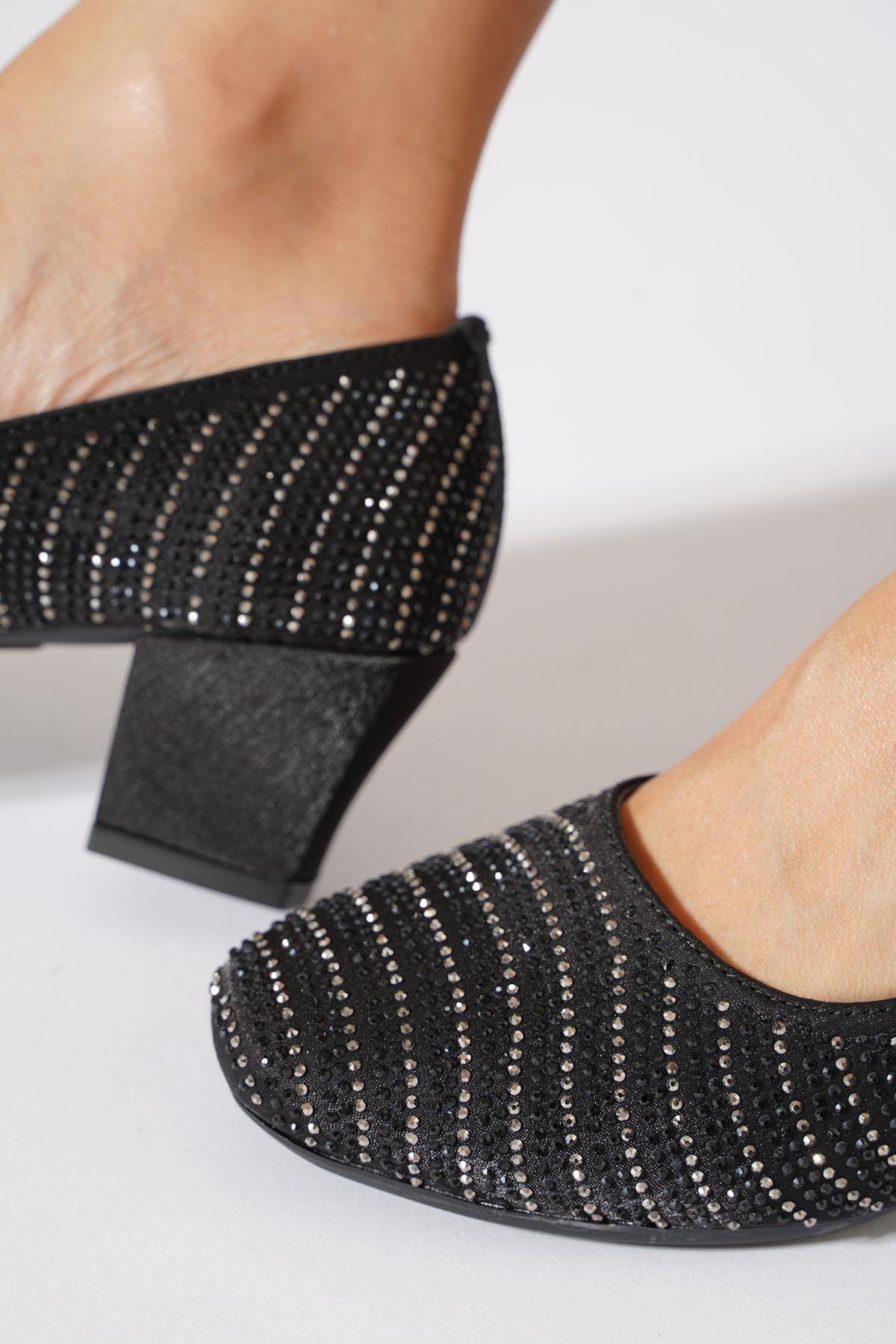 Deltey Komple Taş Baskı  Kadın Topuklu Ayakkabı Siyah Saten