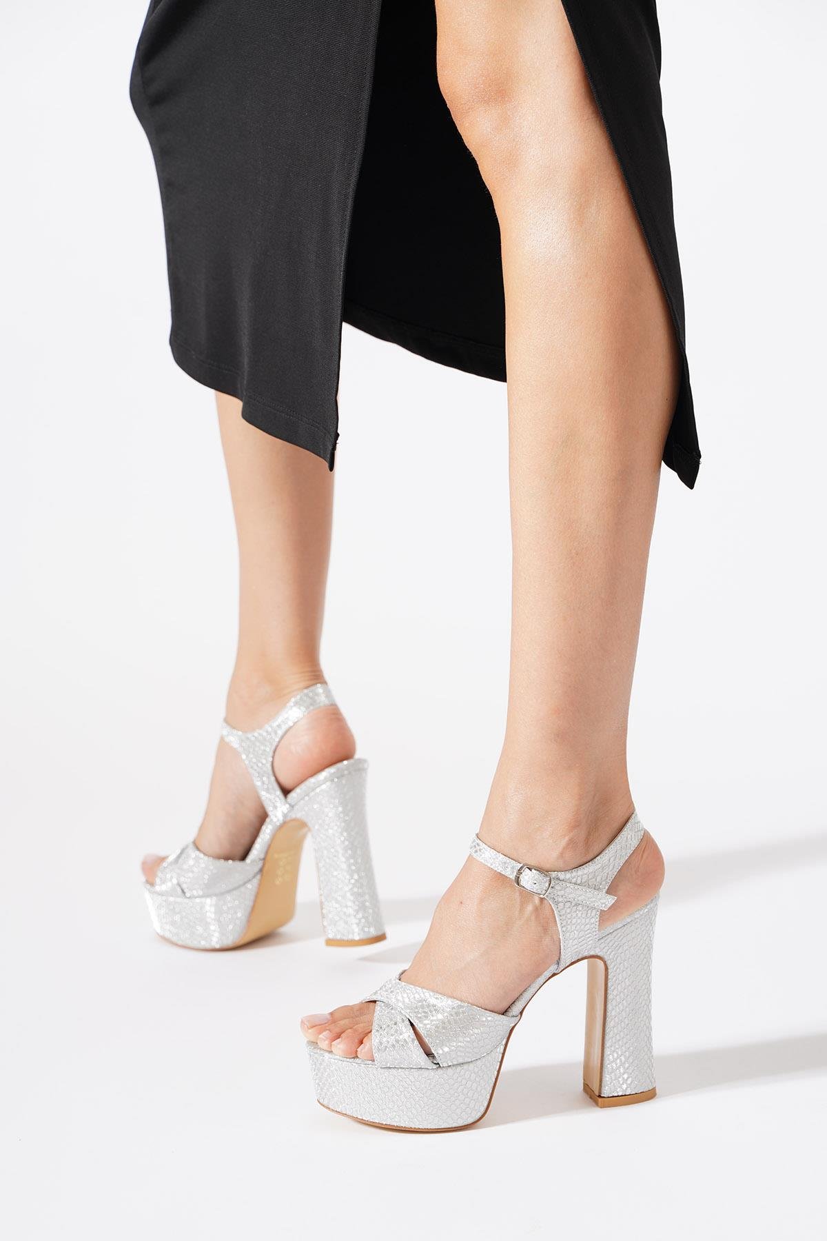 Femito Çapraz Bant Yılan Kadın Abiye  Ayakkabı Gümüş Petek