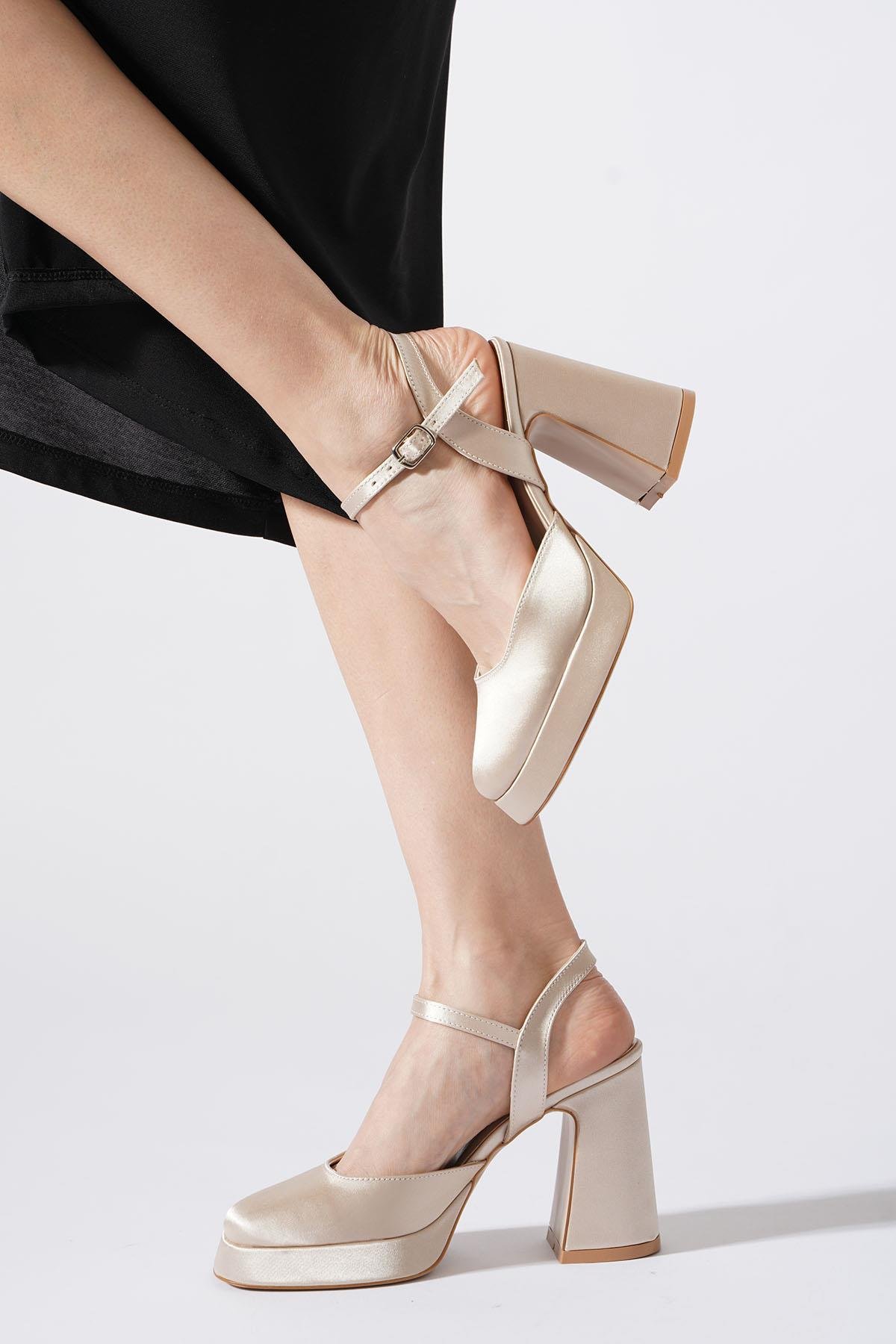 Giswer Düz Yüz  Platform Kadın Abiye Ayakkabı Ten Saten