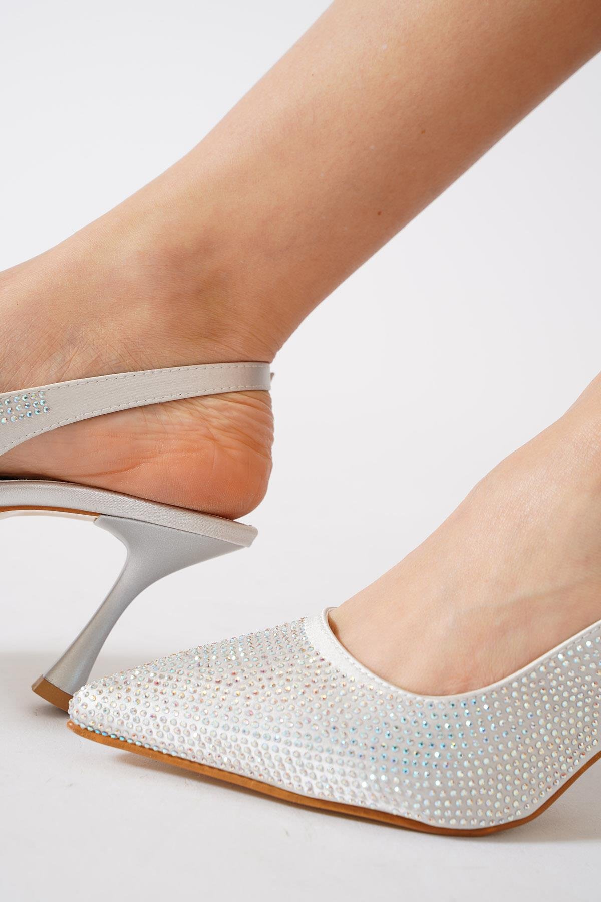 İdives Komple Taşlı Arka Açık Kadın Abiye Ayakkabı Gümüş Saten