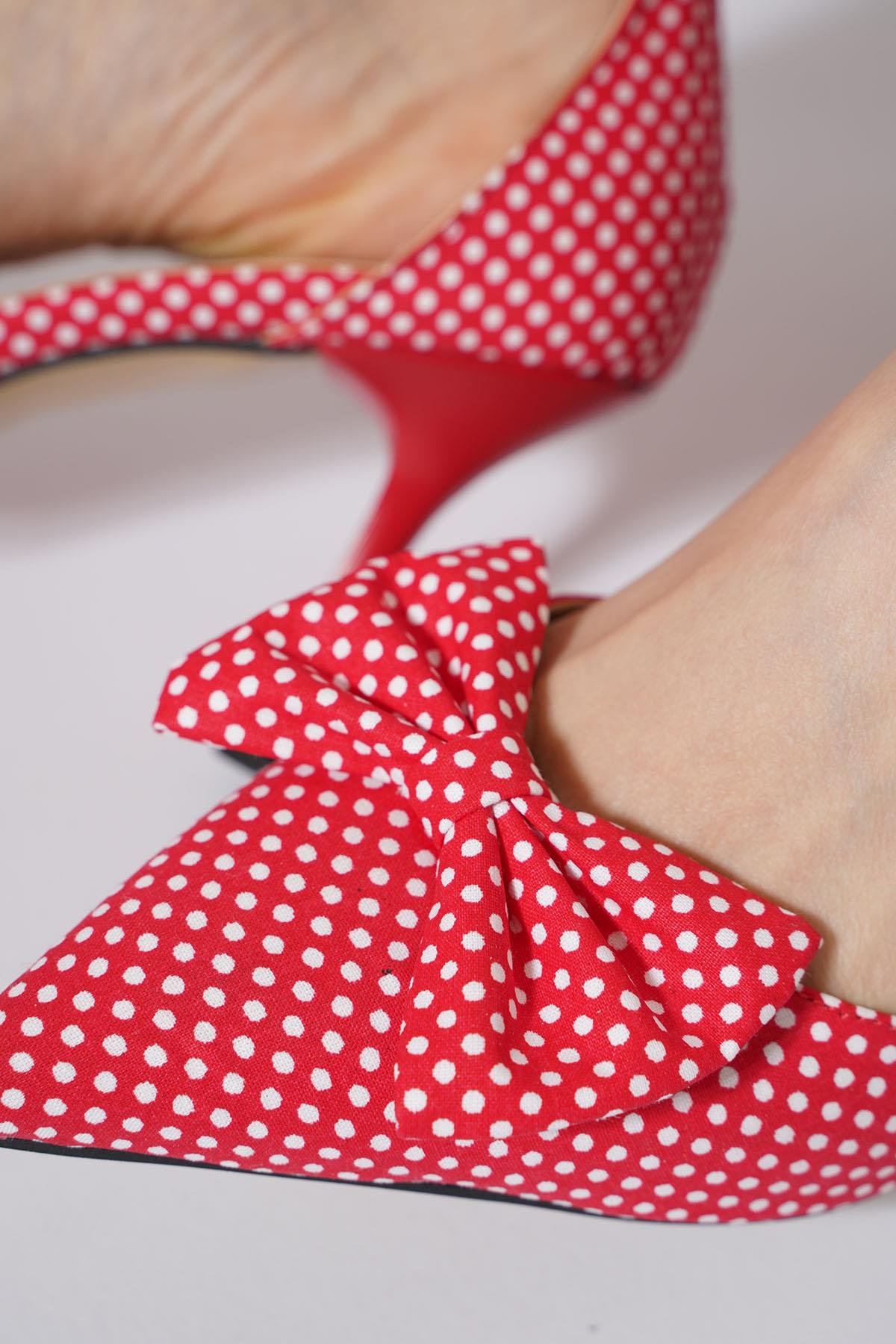 Kadon Puantiye Fiyonklu  Kadın Topuklu Ayakkabı Kırmızı