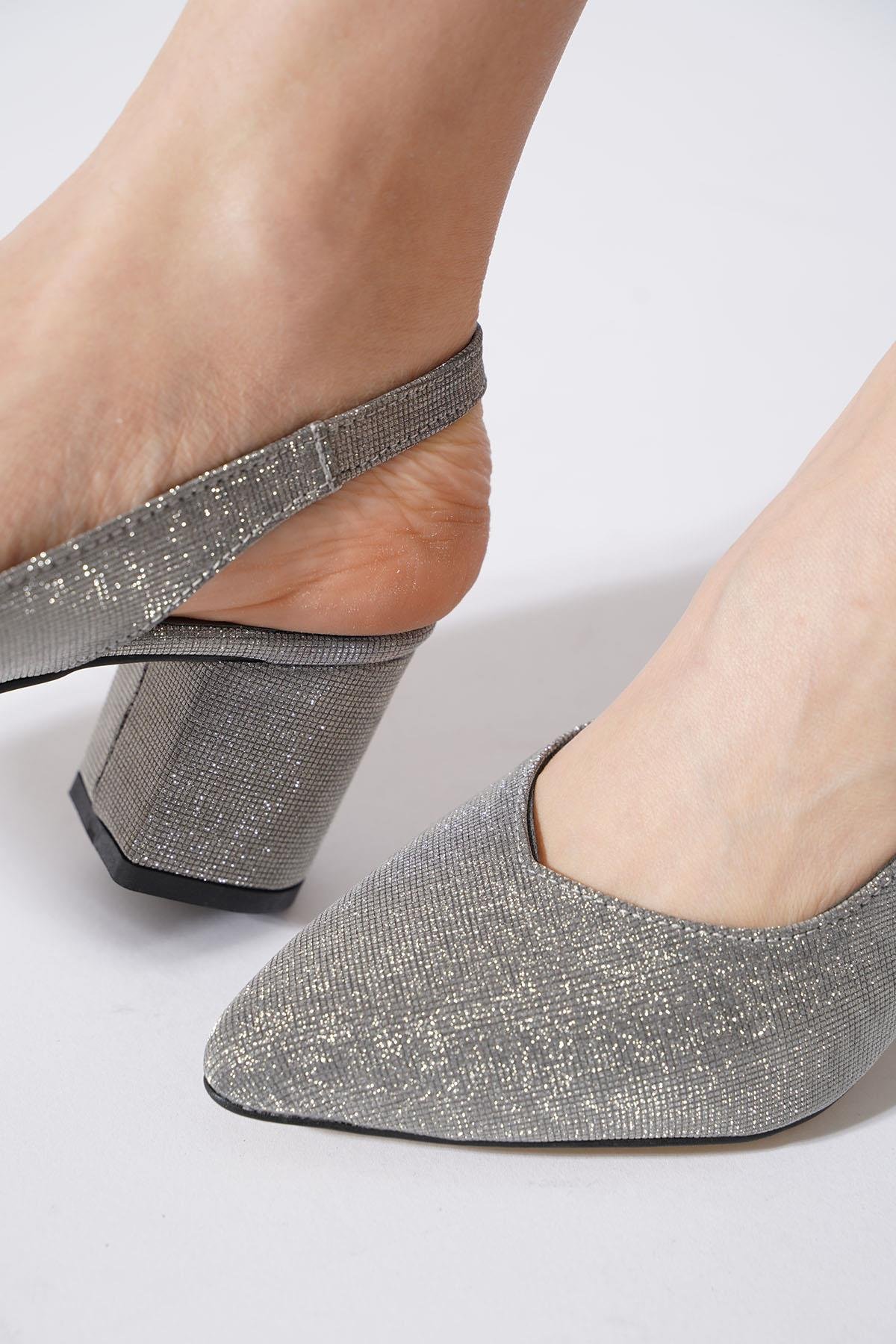 Malites Düz Dova Arka Atkılı Kadın Ayakkabı Platin Sim