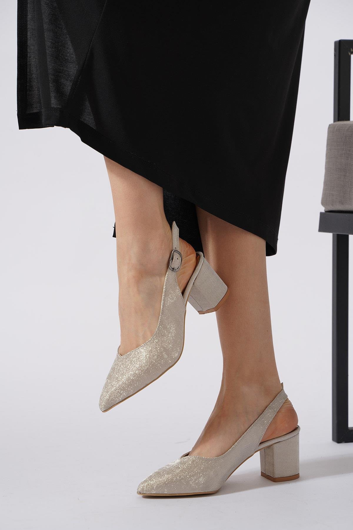 Malites Düz Dova Arka Atkılı Kadın Ayakkabı Altın Sim