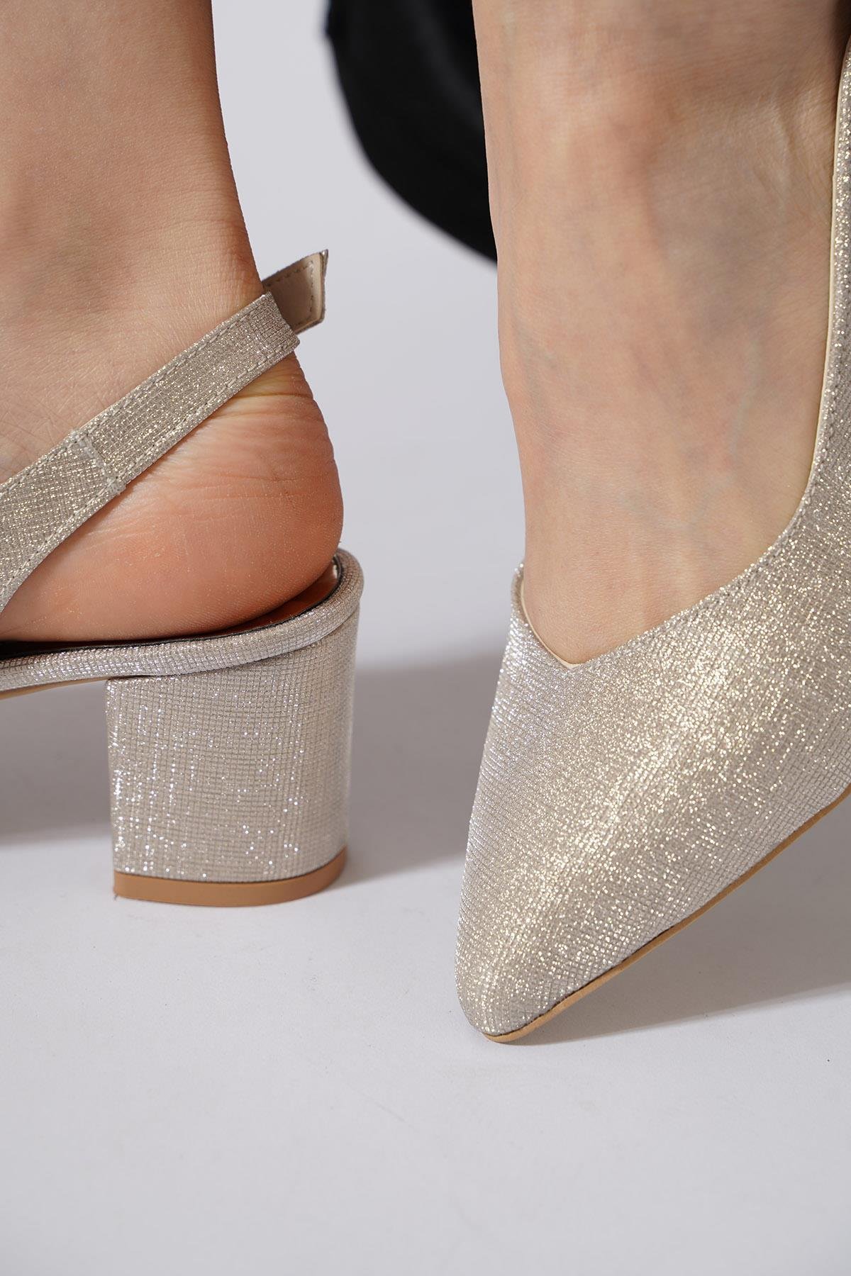 Malites Düz Dova Arka Atkılı Kadın Ayakkabı Altın Sim