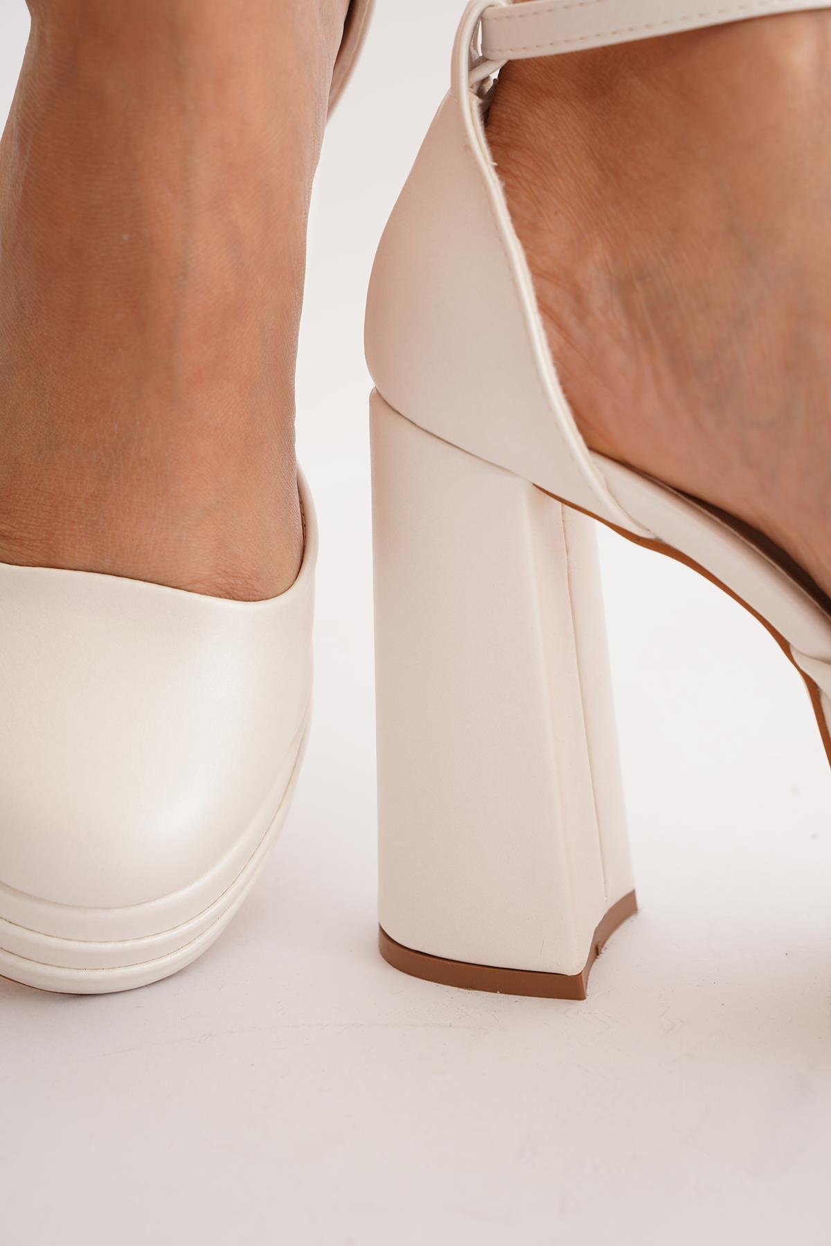 Marlowe Küt Burun Platform Topuklu Ayakkabı Sedef Cilt