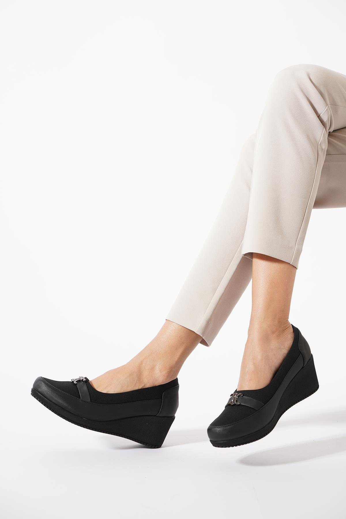 Mavers Cc Tokalı Feta Topuk Kadın Ayakkabı Siyah Saten