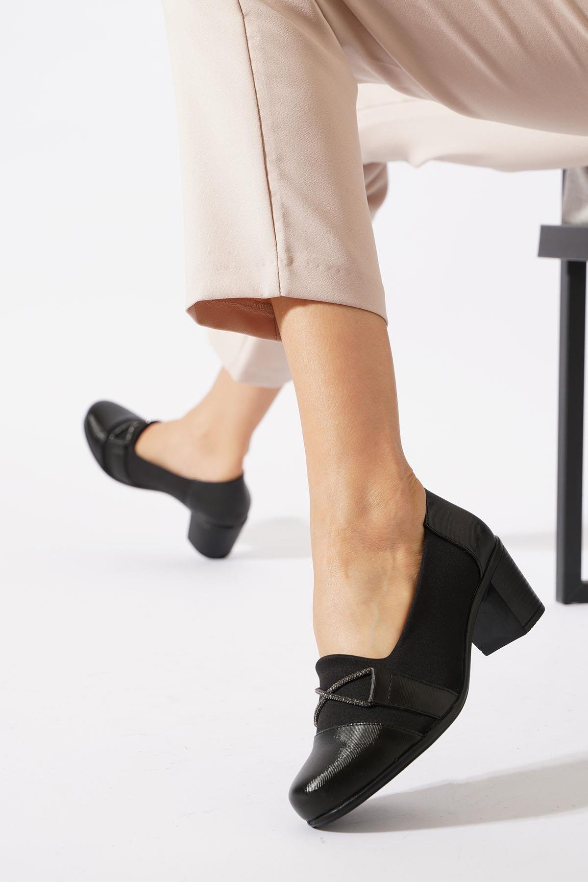 Medles Çapraz Taşlı Topuklu  Kadın Ayakkabı Siyah Aluç