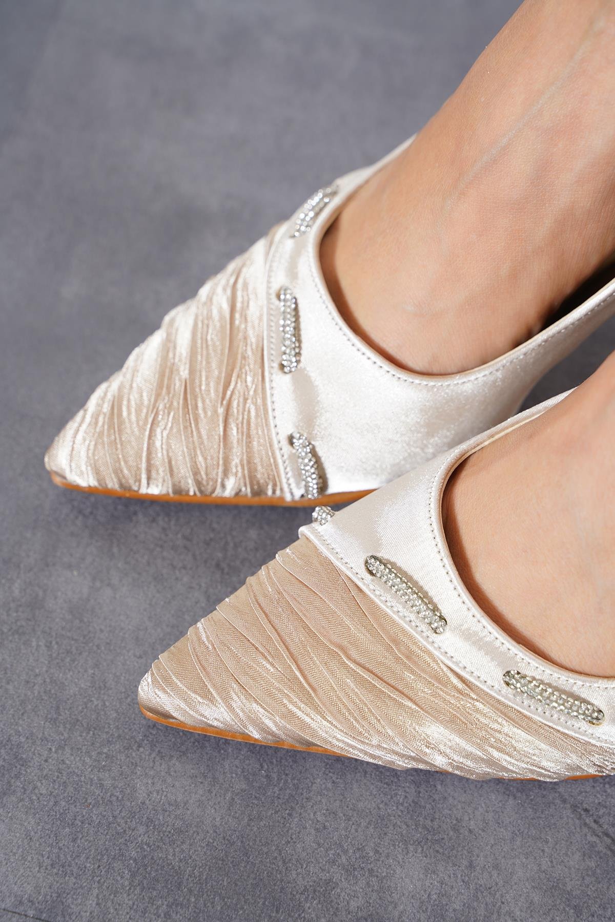 Mesta Geçme Taşlı  Abiye Topuklu Ayakkabı Ten Saten