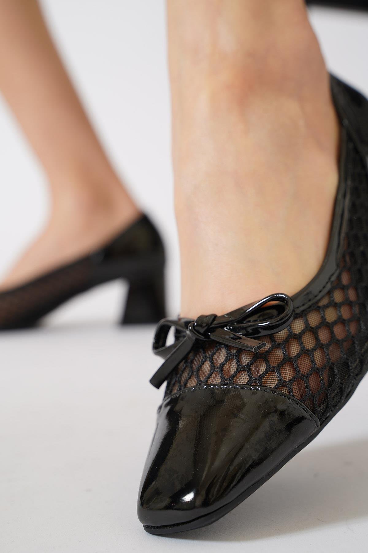 Mesvert Yan Fileli Kadın Topuklu Ayakkabı Siyah Rugan