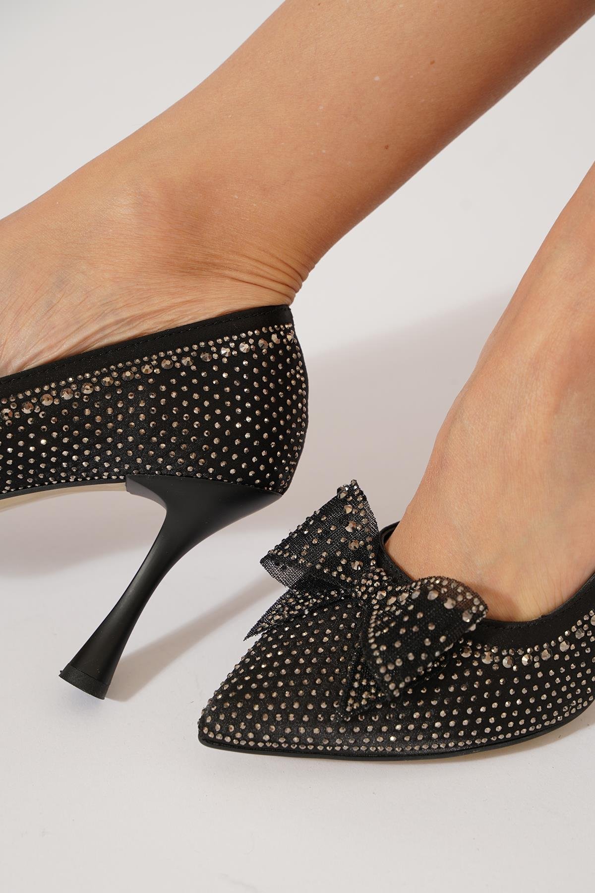 Penta Komple Taşlı Kadın Abiye Ayakkabı Siyah Saten