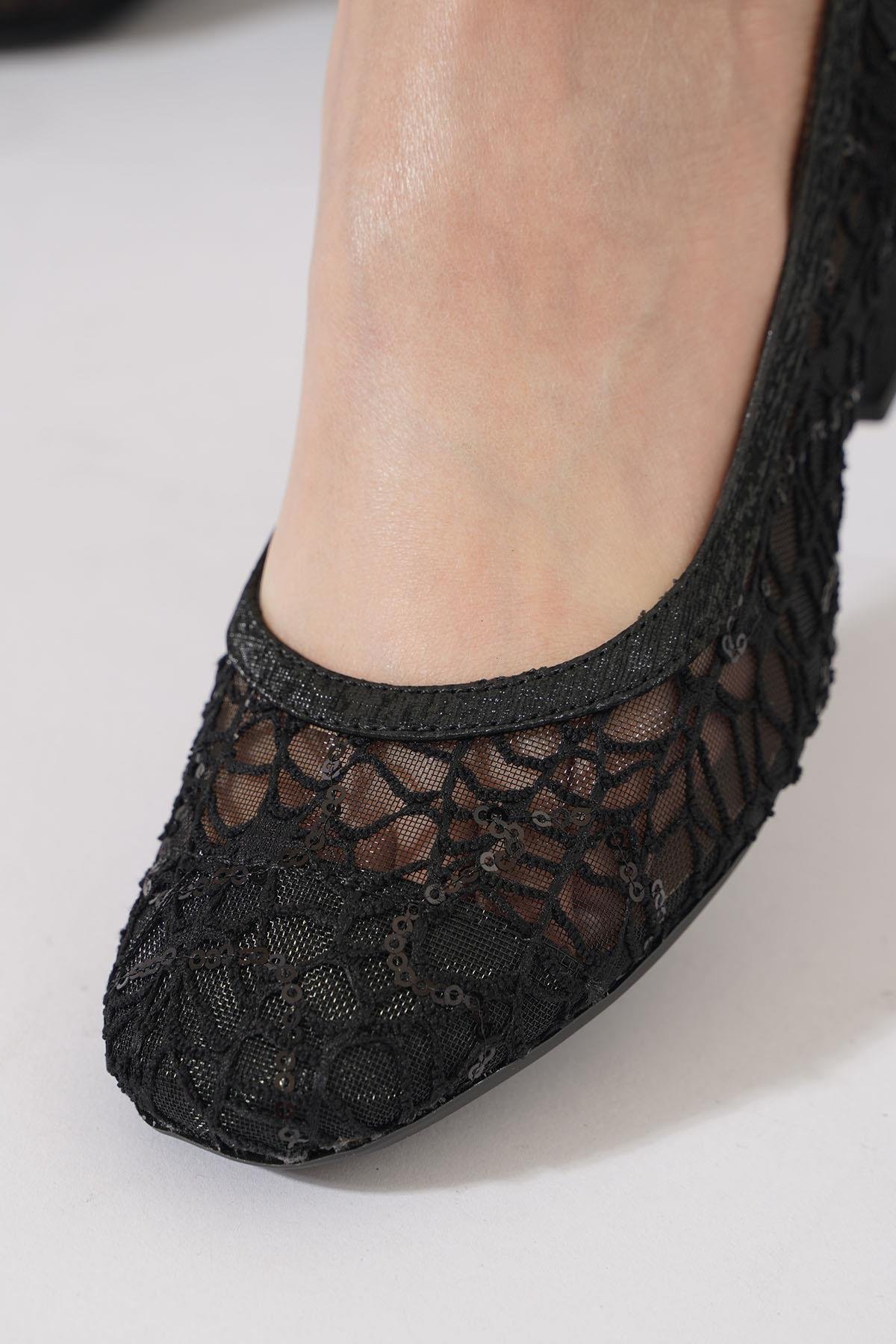 Persev Güpür İşlrme Fileli Kadın Topuklu Ayakkabı Siyah Saten