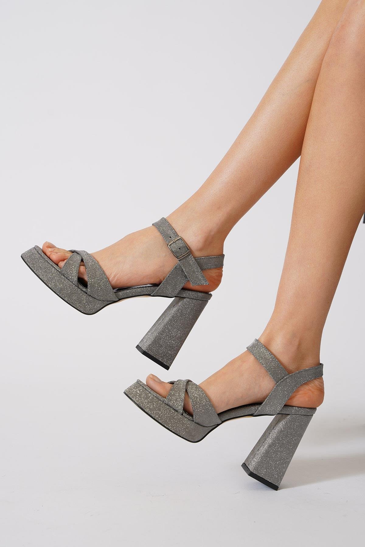 Purpe Çapraz Bant Abiye Kadın Ayakkabı Platin Sim