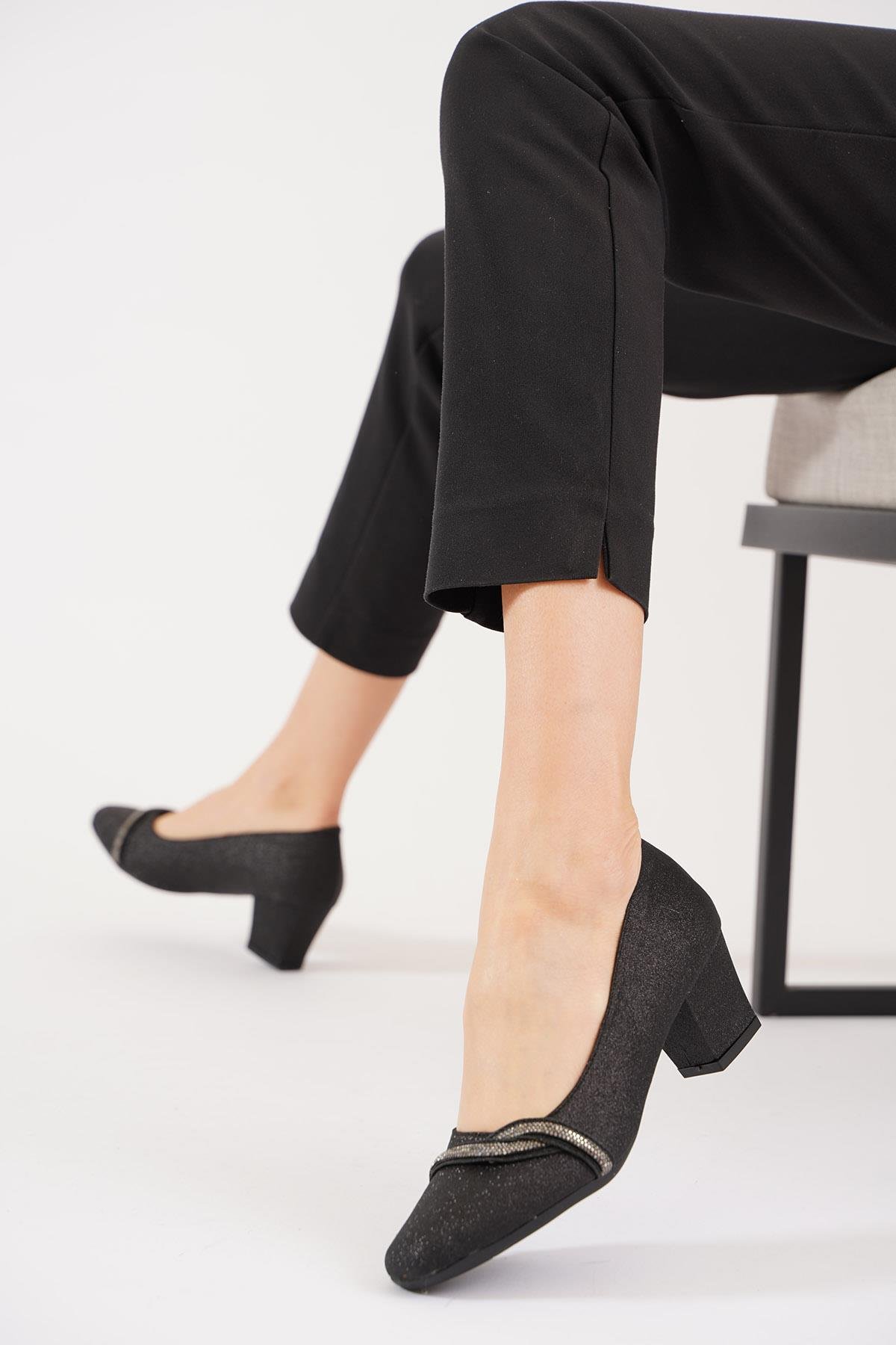 Sagues Yan Taşlı Kadın Topuklu Ayakkabı Siyah Sim