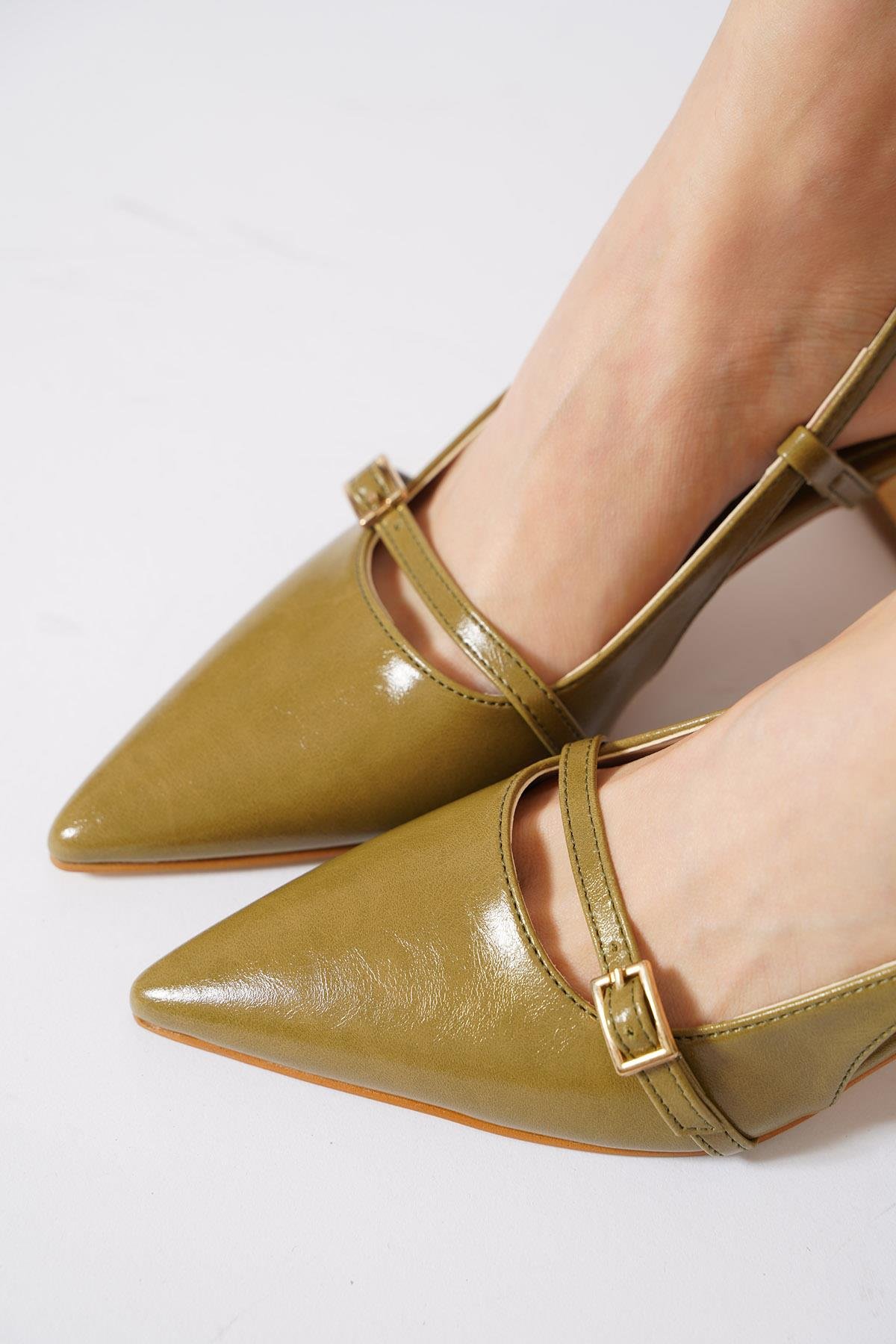 Selleft Pencere Tokalı Kadın Topuklu Ayakkabı  Yeşil Kırışık