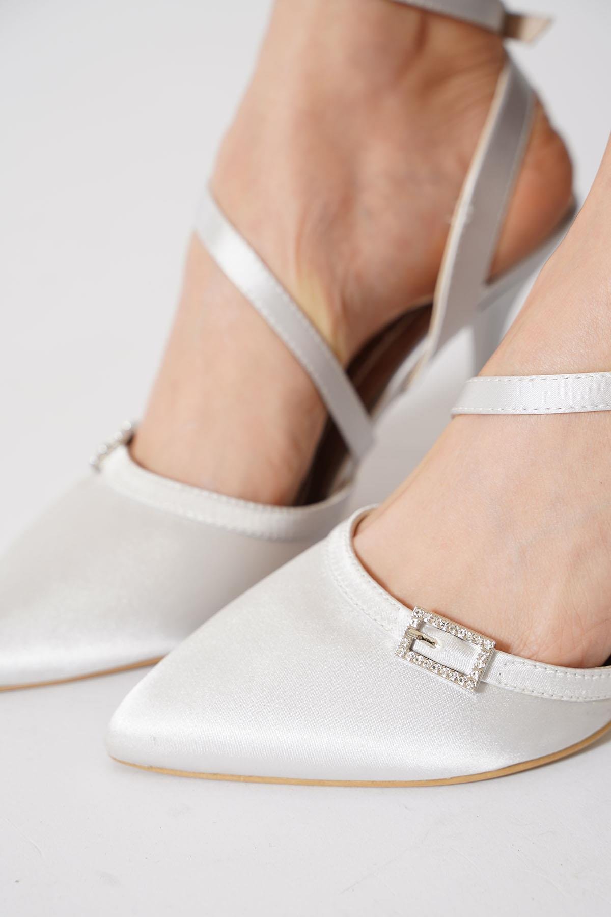 Talimes Üç Tokalı Kadın Abiye Ayakkabı Gümüş Saten