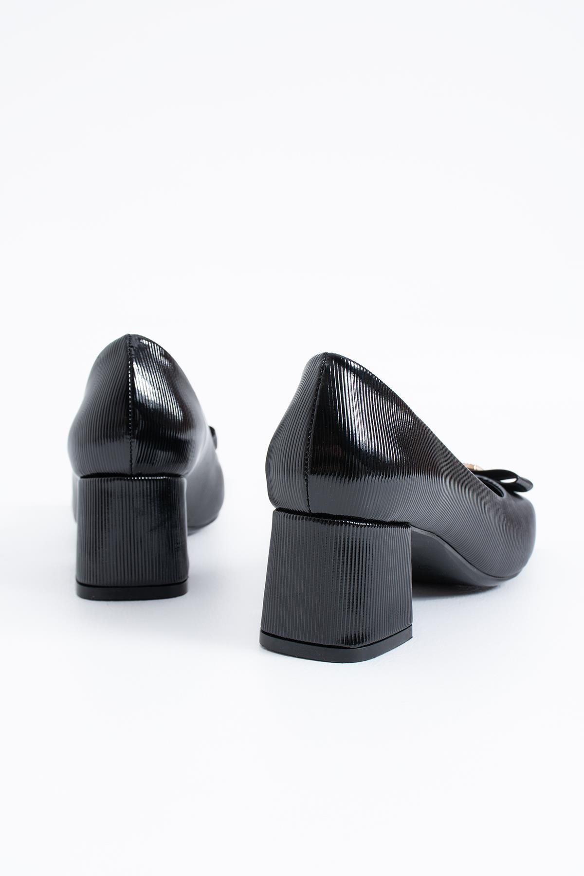 Teral Kurdele Tokalı Kadın Topuklu Ayakkabı Siyah Rugan