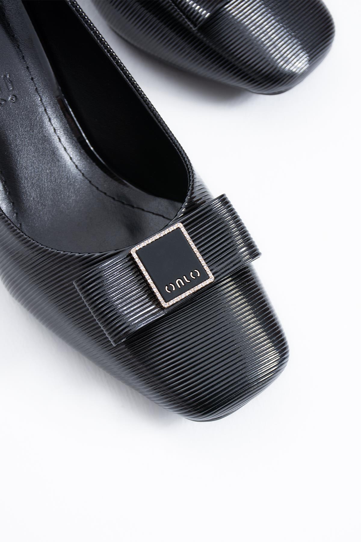 Teral Kurdele Tokalı Kadın Topuklu Ayakkabı Siyah Rugan