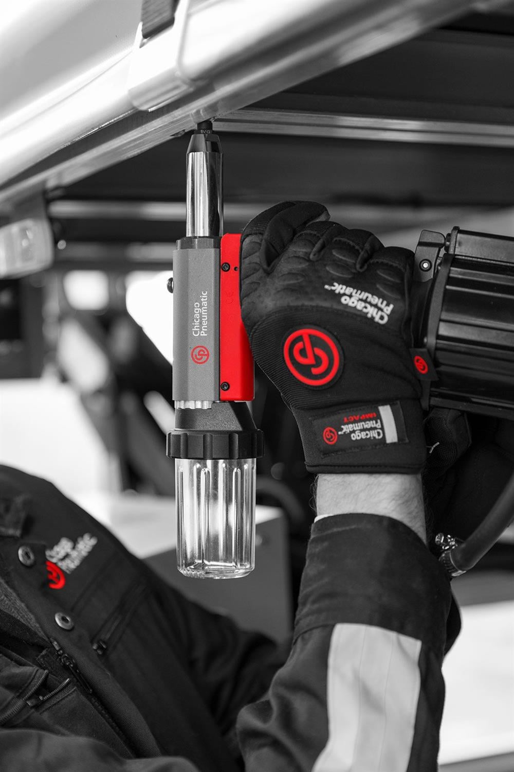 CP9887 Chicago Pneumatic Havalı Perçin Makinesi