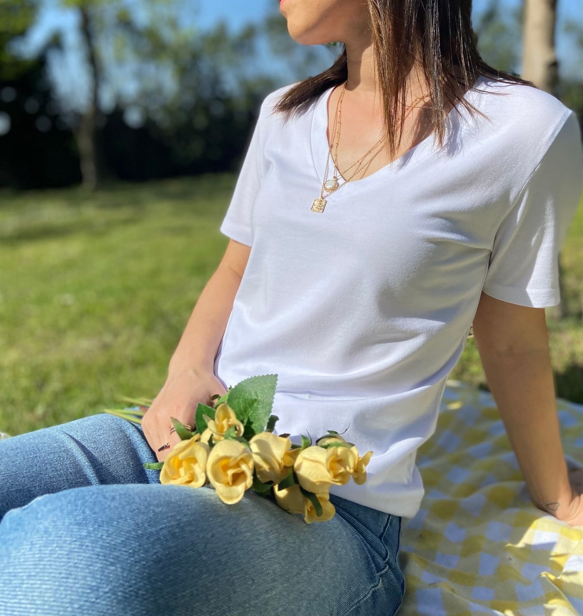 Cotton Modal V Yaka Beyaz Tişört