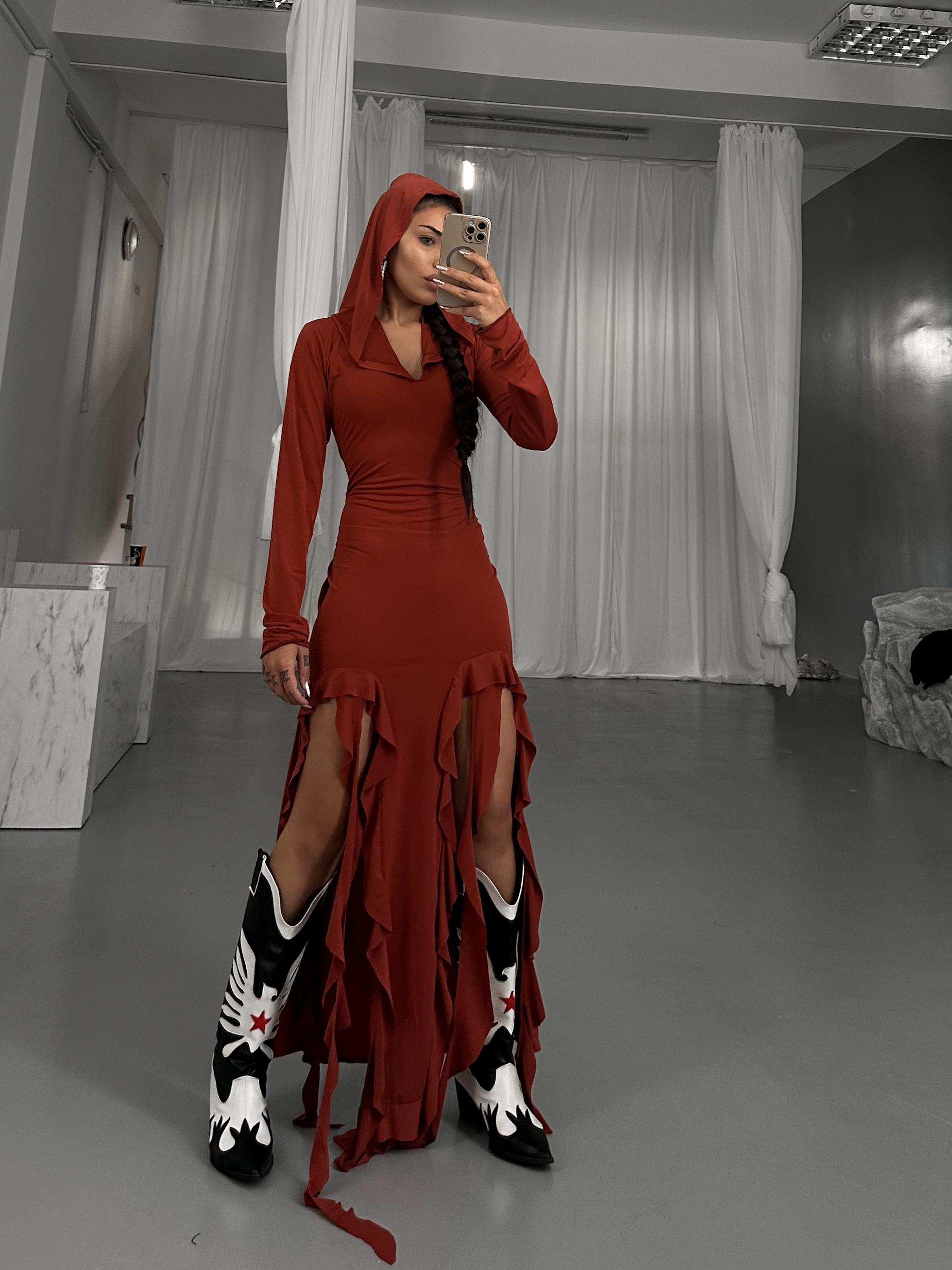 Özel Tasarım Ruffle Kapüşonlu Elbise