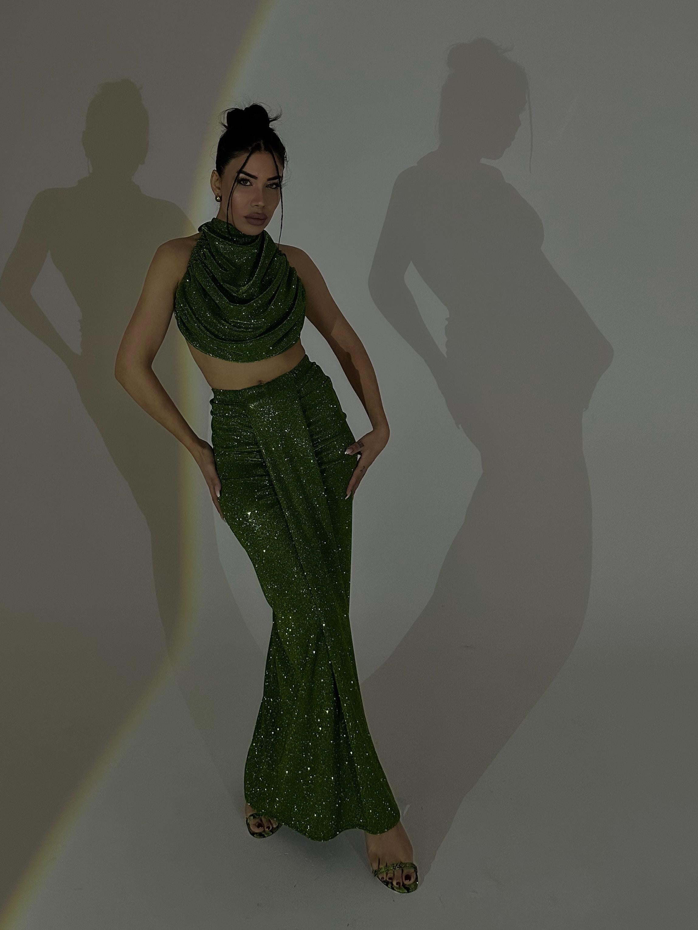 Özel Tasarım Simli Drape Yaka Bluz Yağ Yeşili