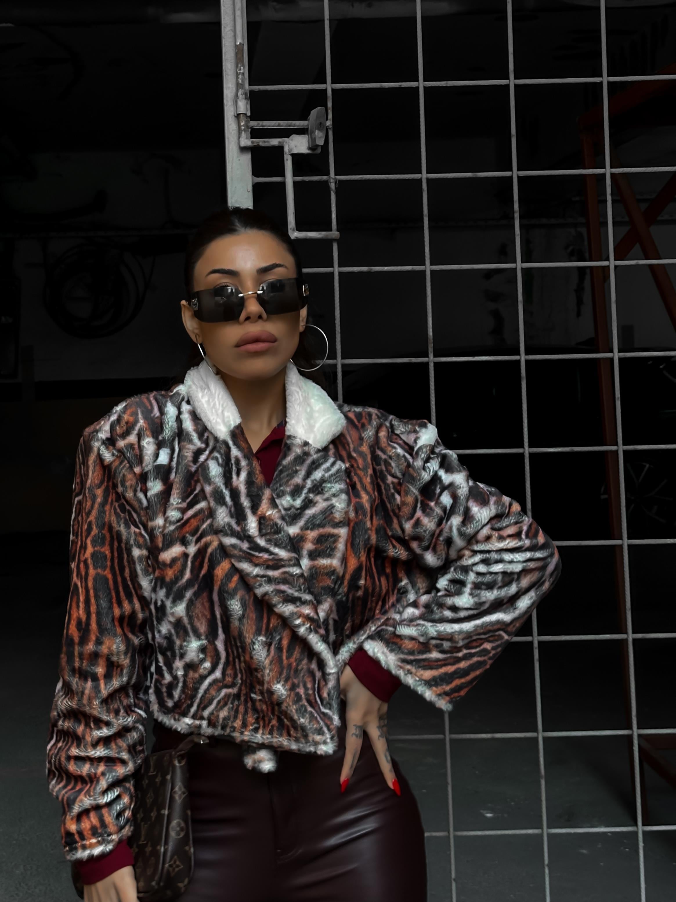 Peluş Leopar Kısa Ceket