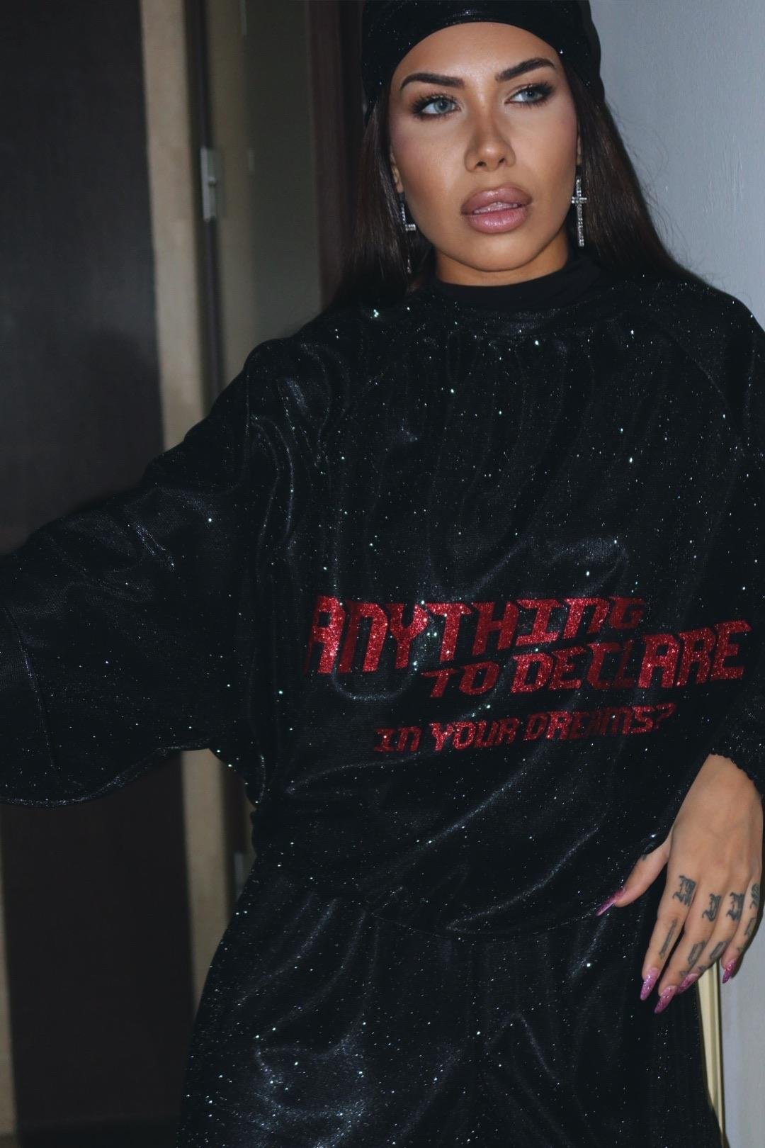 Simli Kırmızı Baskılı Sweatshirt