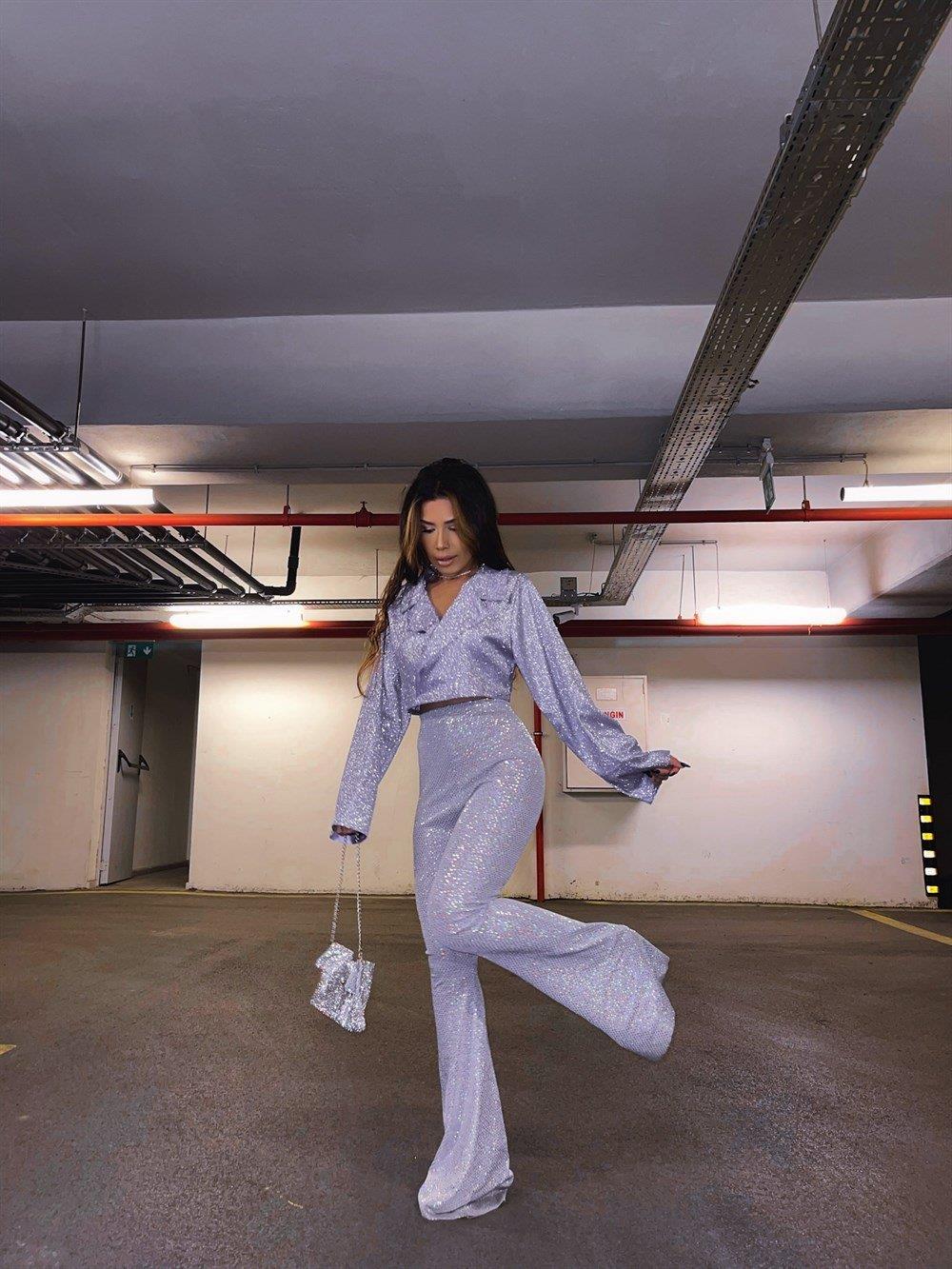 Özel Tasarım Pembe Simli Vatkalı Kısa Ceket