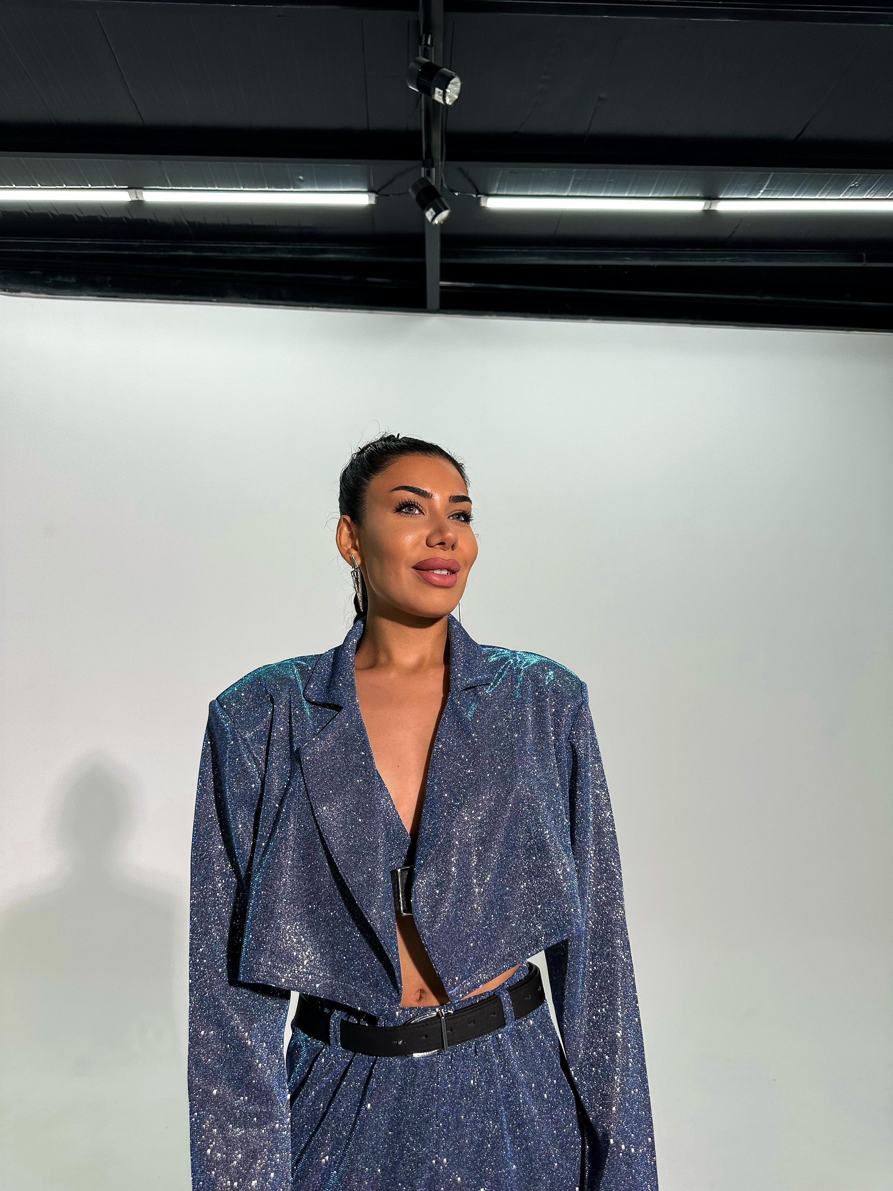 Özel Tasarım Pembe Simli Vatkalı Kısa Ceket