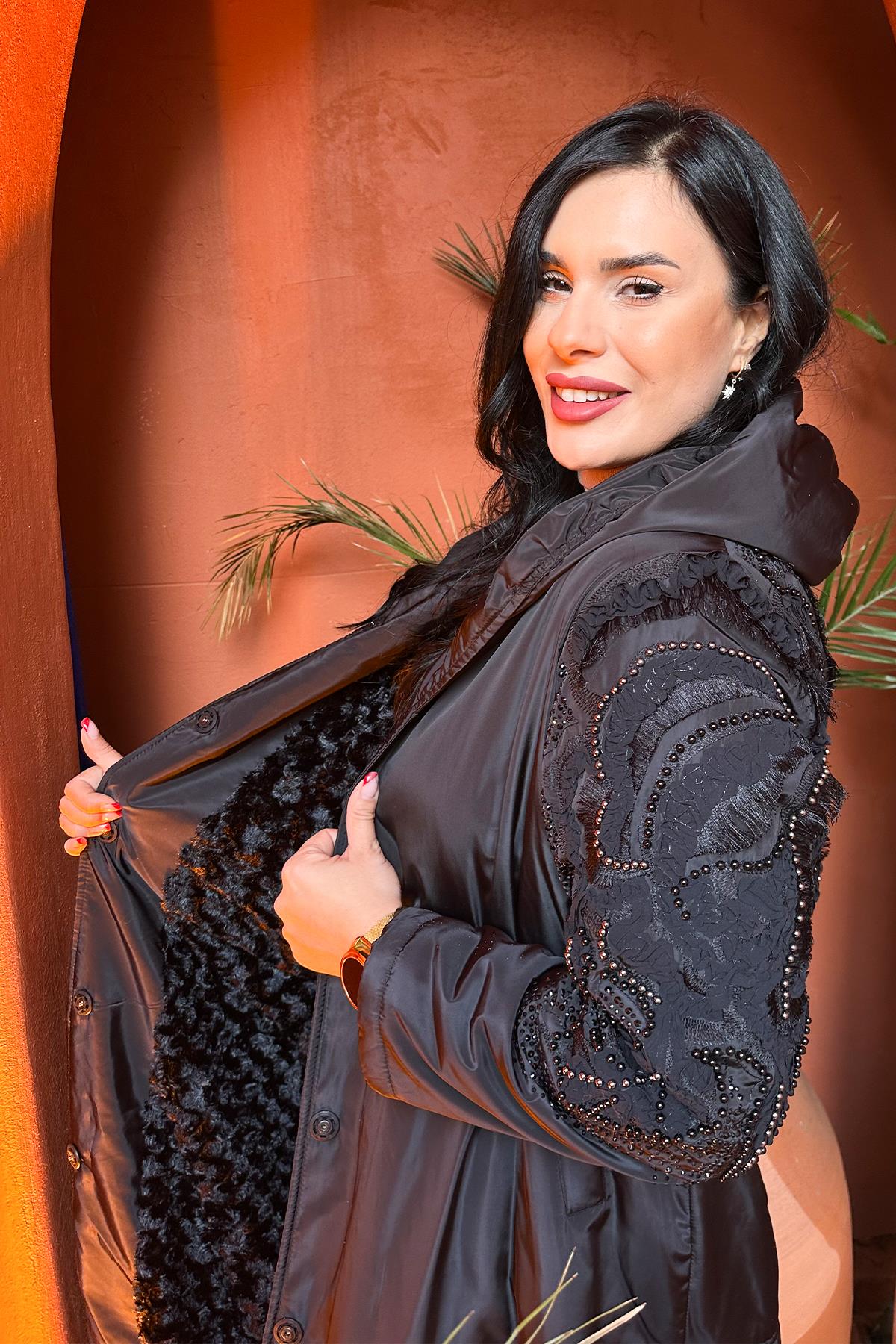 -20 Korumalı Taş Detaylı Büyük Beden Mont - Siyah 