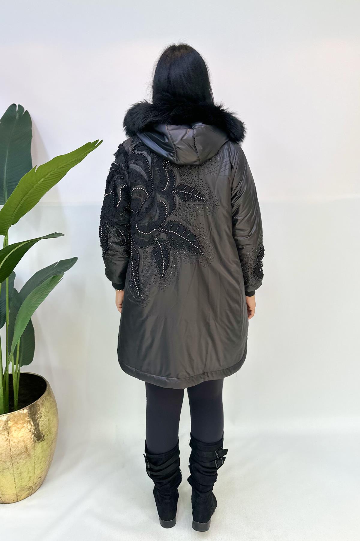 -20 KorumalıTaş Detaylı Bütük Beden Mont - Siyah 