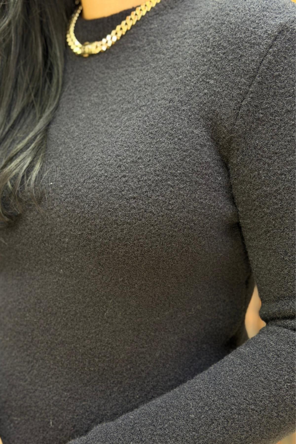 BİSİKLET YAKA YUMOİ BÜYÜK BEDEN BLUZ