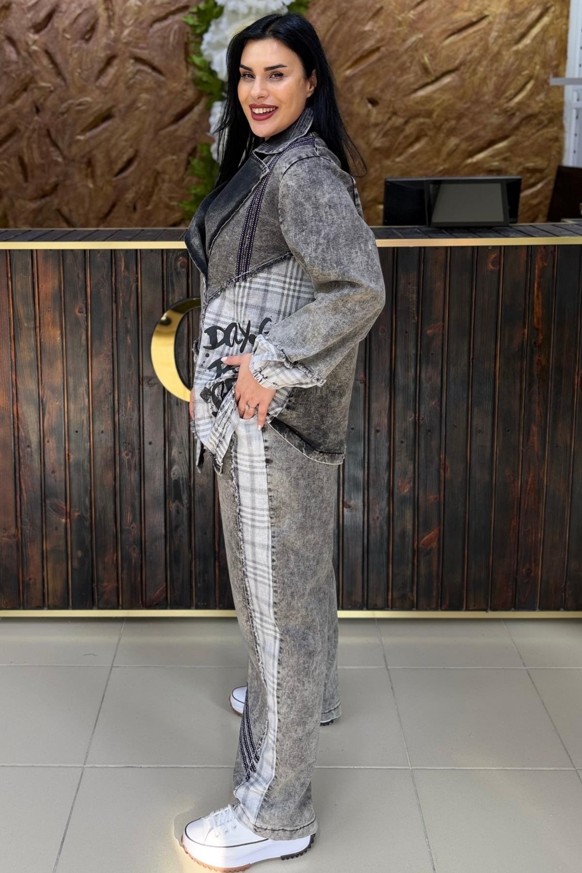 EKOSE VE YAZI DETAYLI JEAN BÜYÜK BEDEN TAKIM