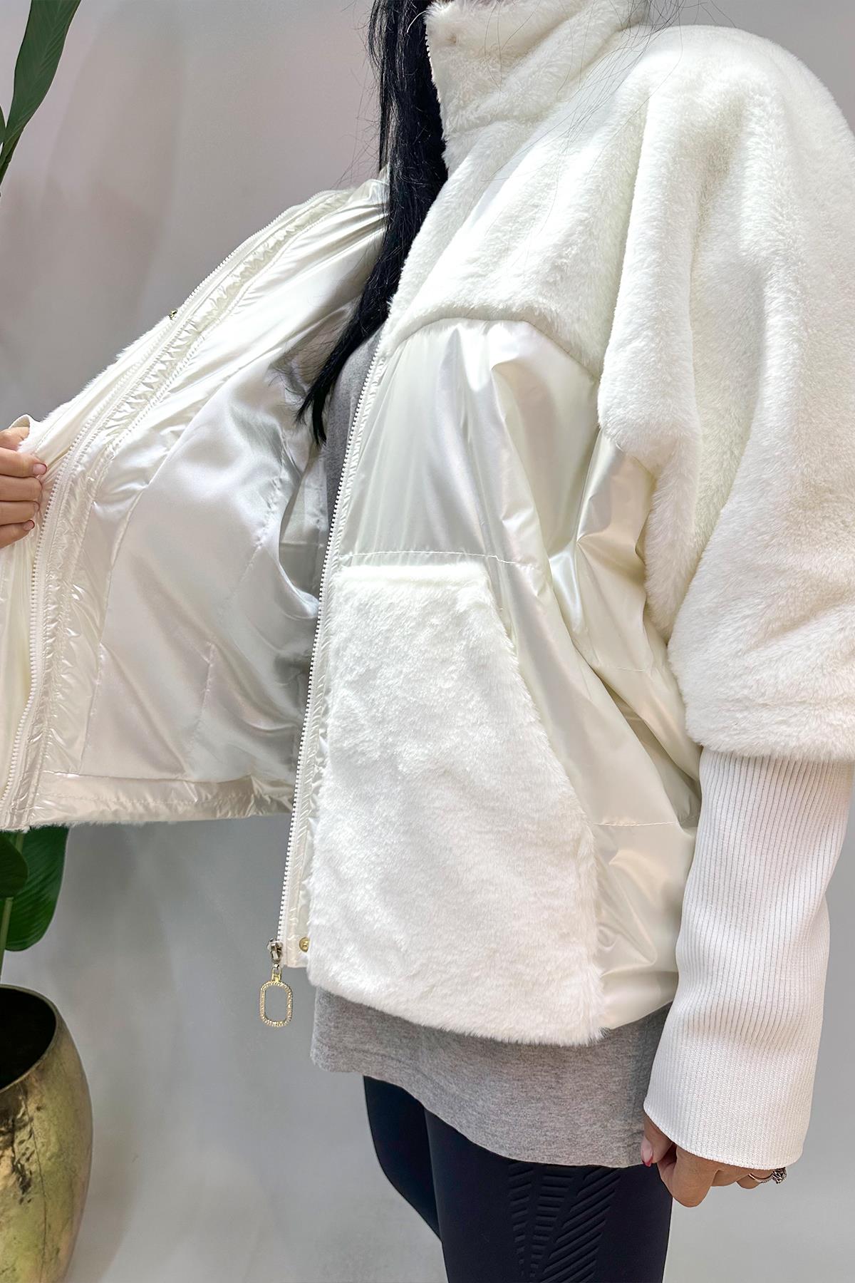 Peluş Detaylı Büyük Beden Mont - Beyaz